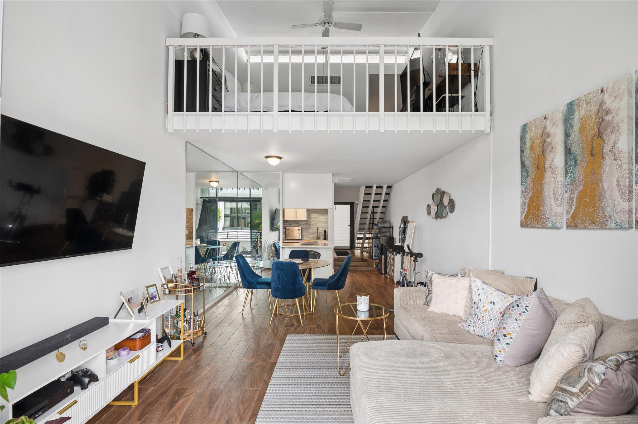 MAYFAIR HOUSE CONDO - Residential