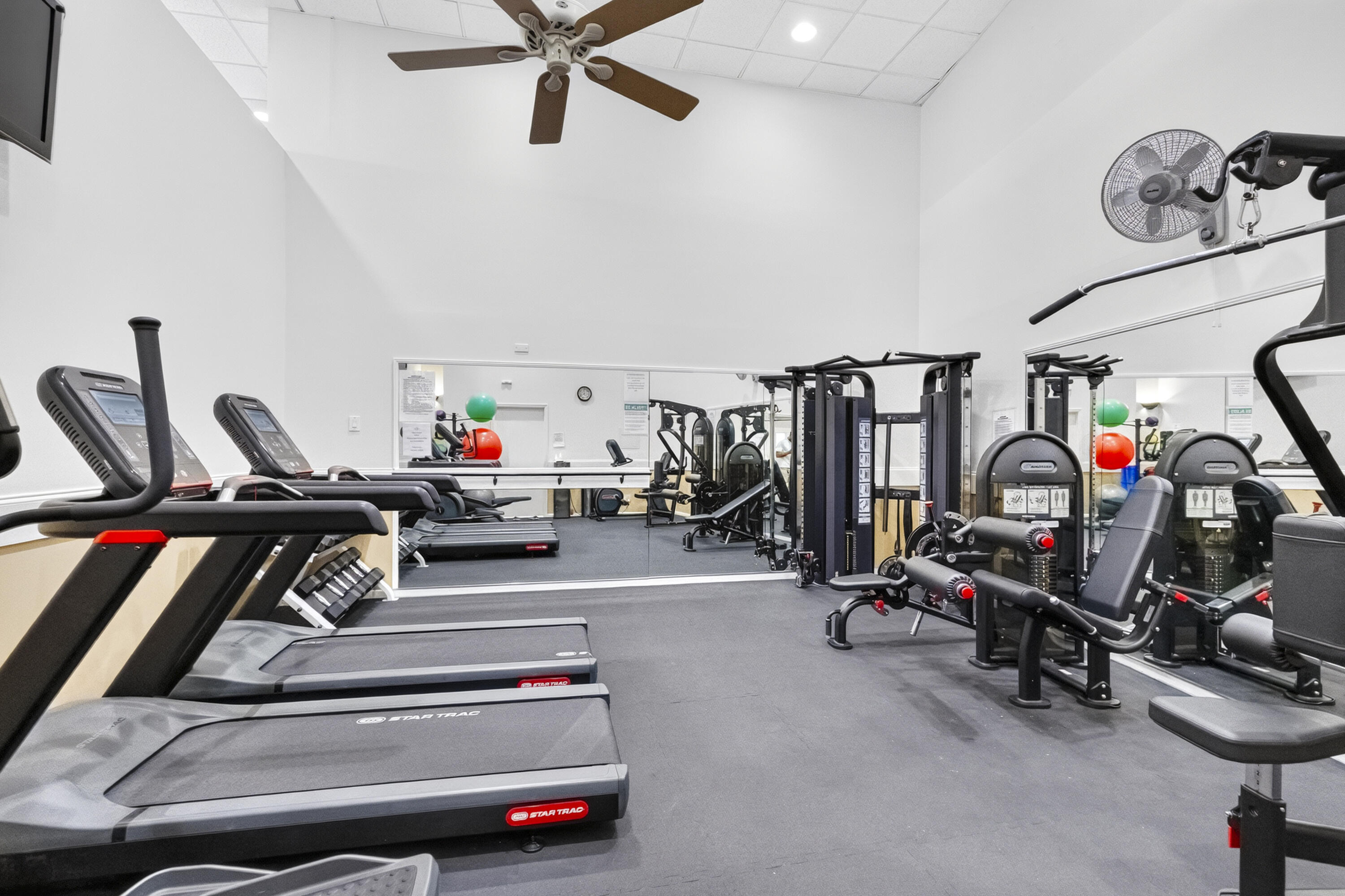 MAYFAIR HOUSE CONDO - Residential