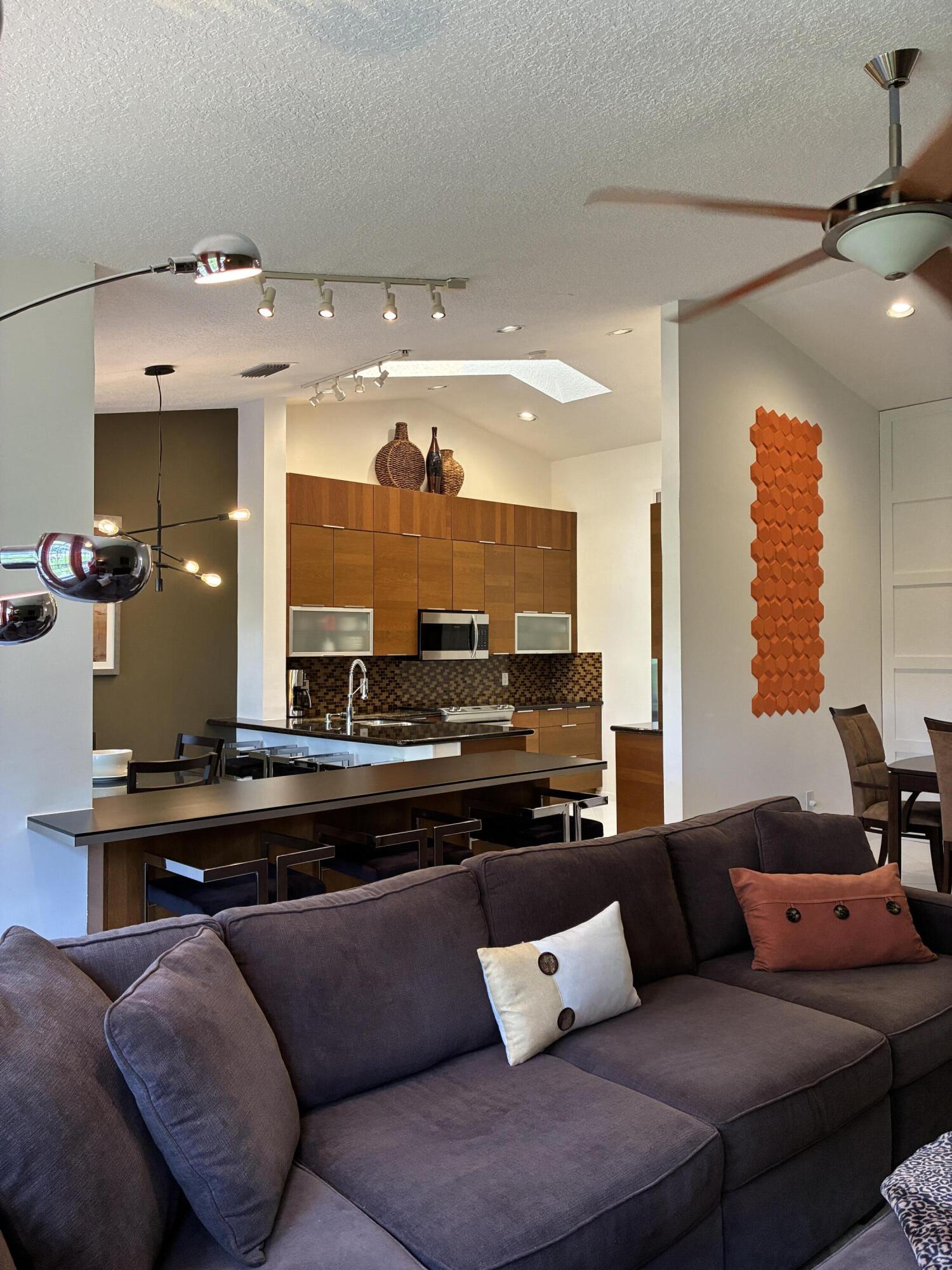 ST TROPEZ AT BOCA GOLF VILLAS CONDO - Residential