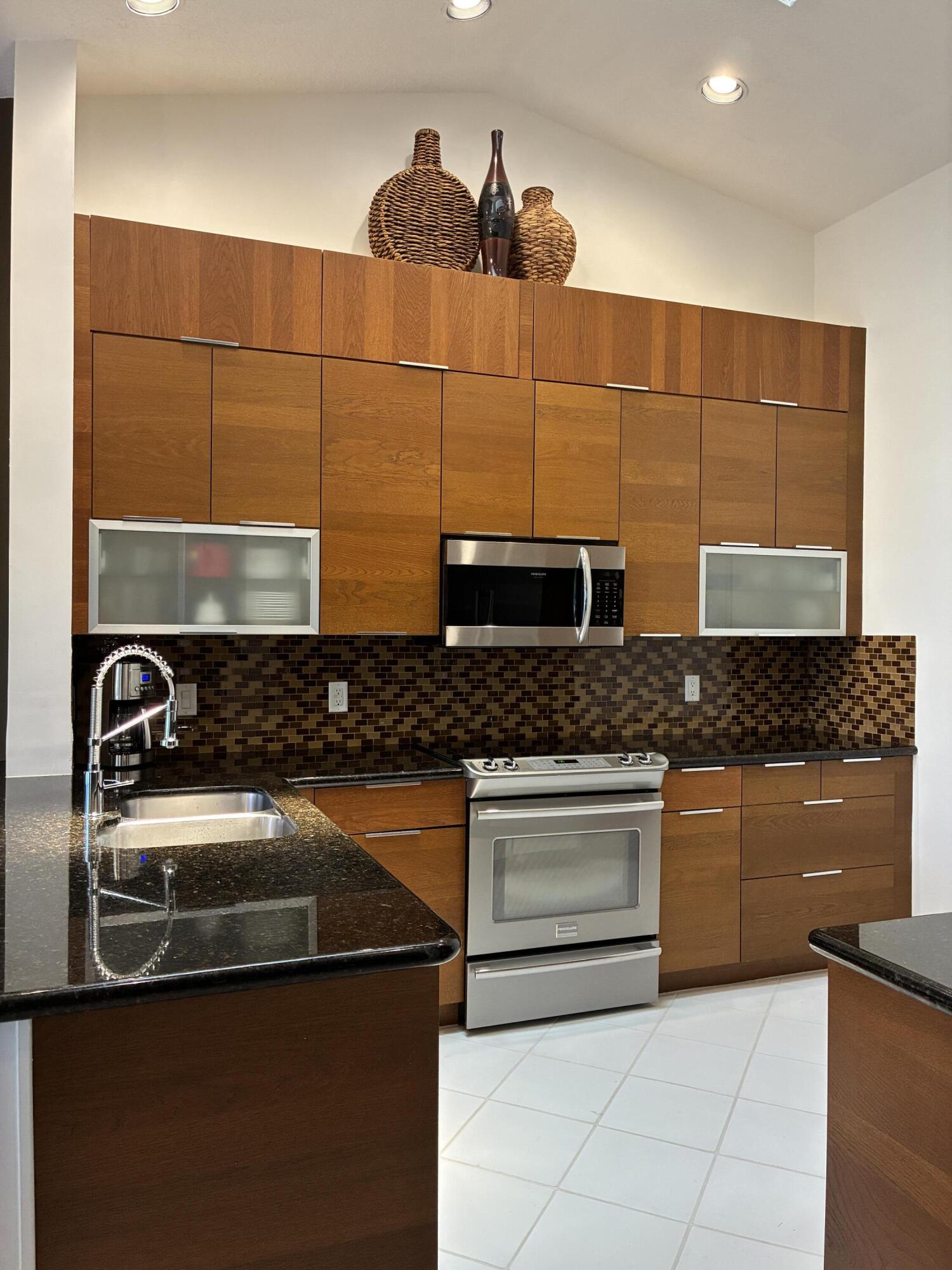 ST TROPEZ AT BOCA GOLF VILLAS CONDO - Residential