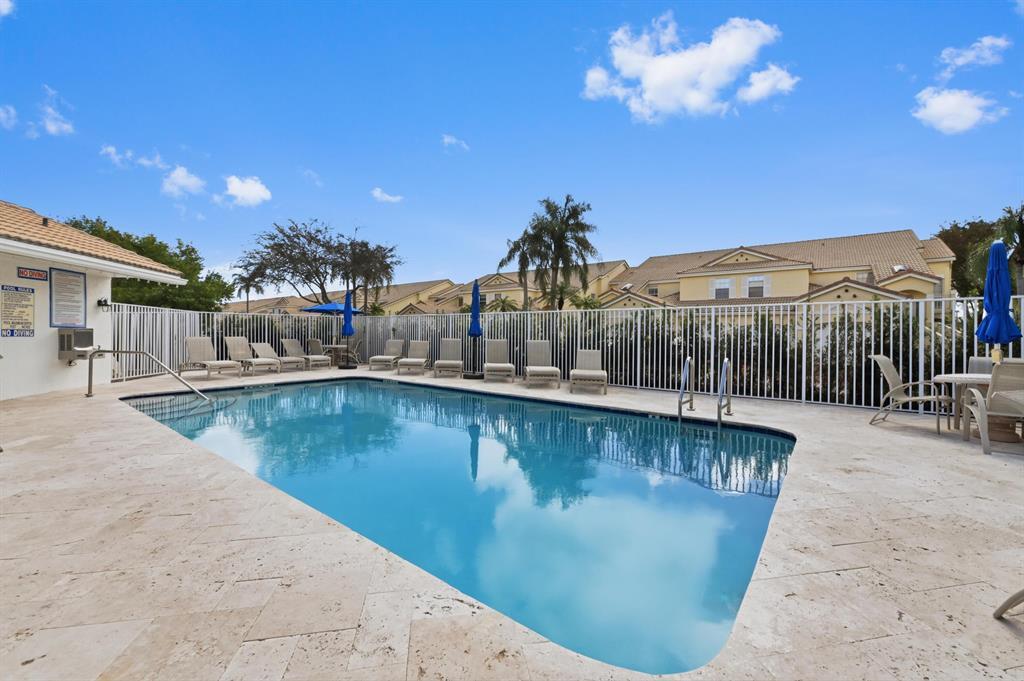 ST TROPEZ AT BOCA GOLF VILLAS CONDO - Residential