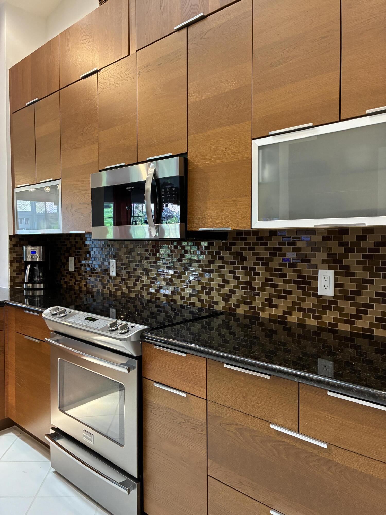 ST TROPEZ AT BOCA GOLF VILLAS CONDO - Residential