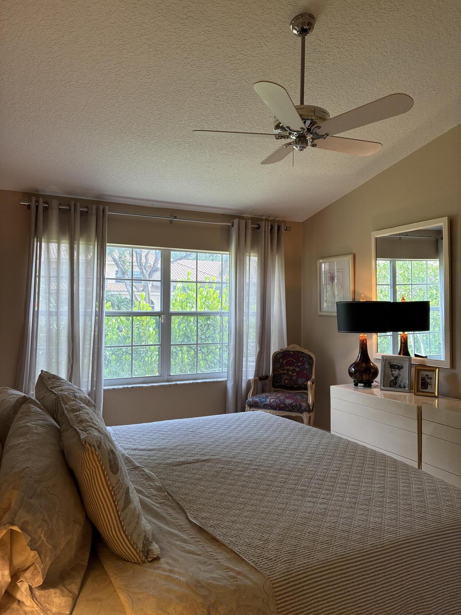 ST TROPEZ AT BOCA GOLF VILLAS CONDO - Residential