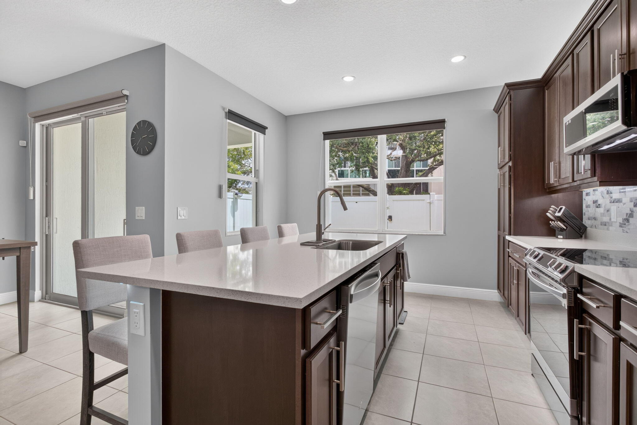 DEERFIELD CROSSING - Residential