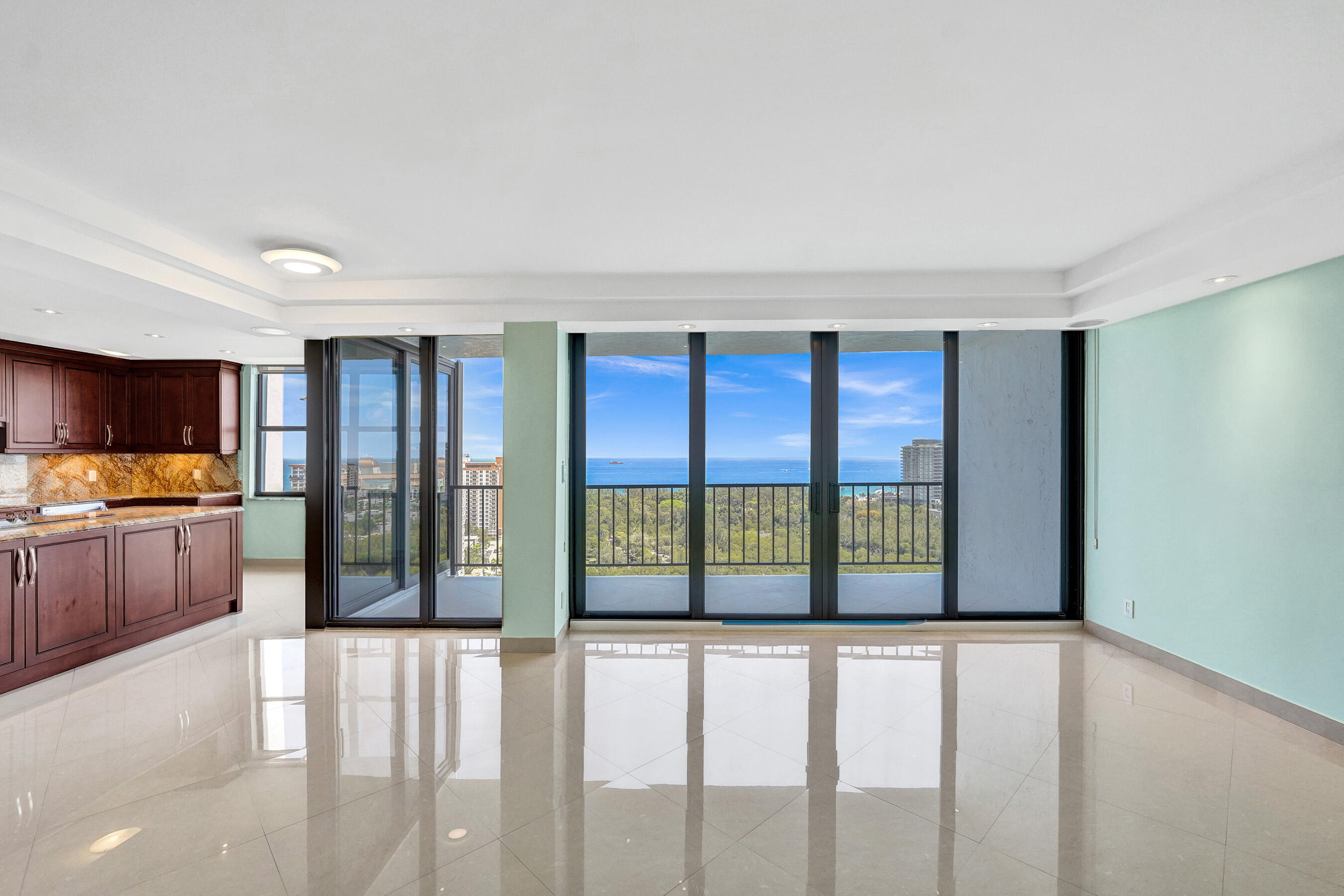 CORINTHIAN ON THE INTRACOASTAL - Residential