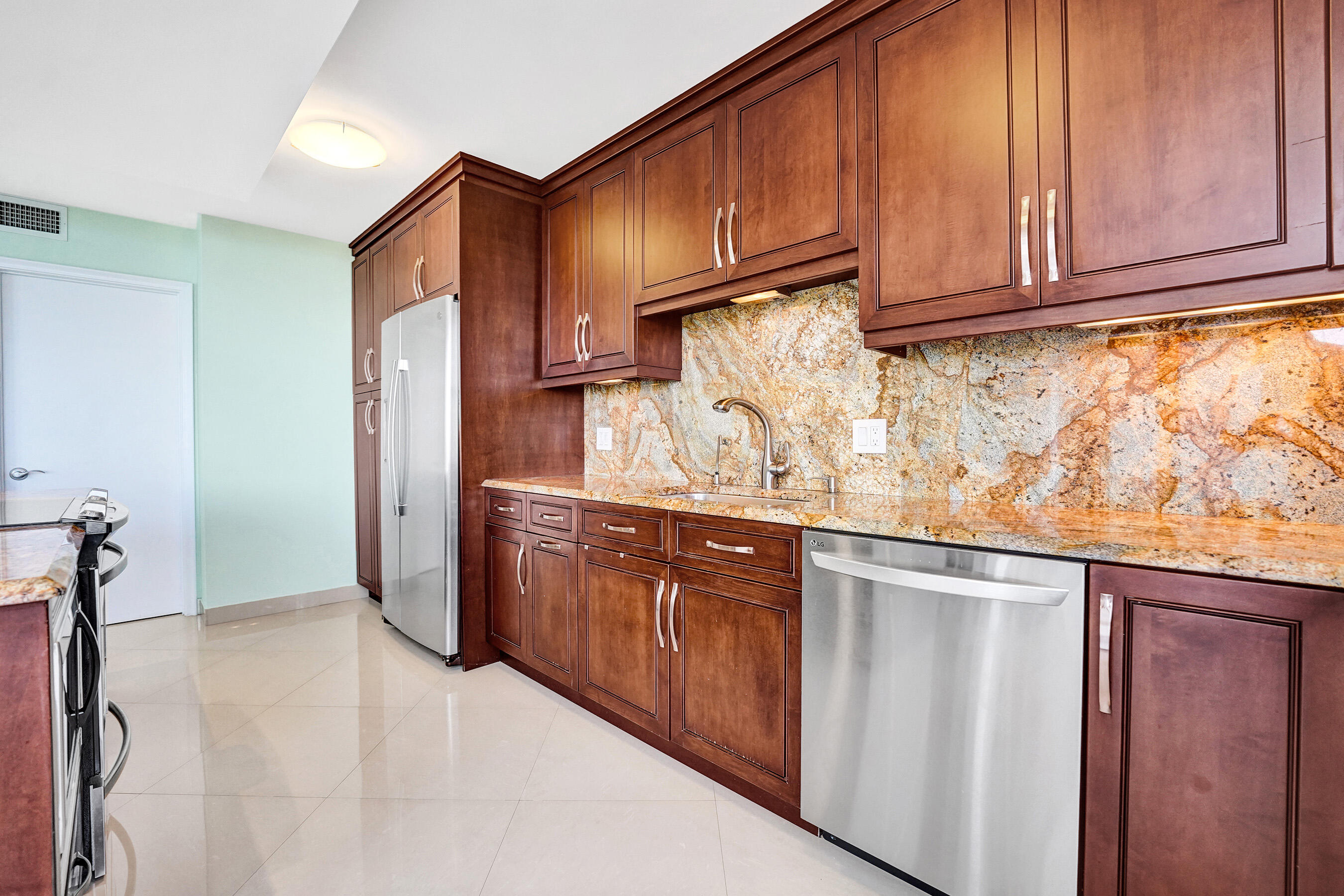 CORINTHIAN ON THE INTRACOASTAL - Residential
