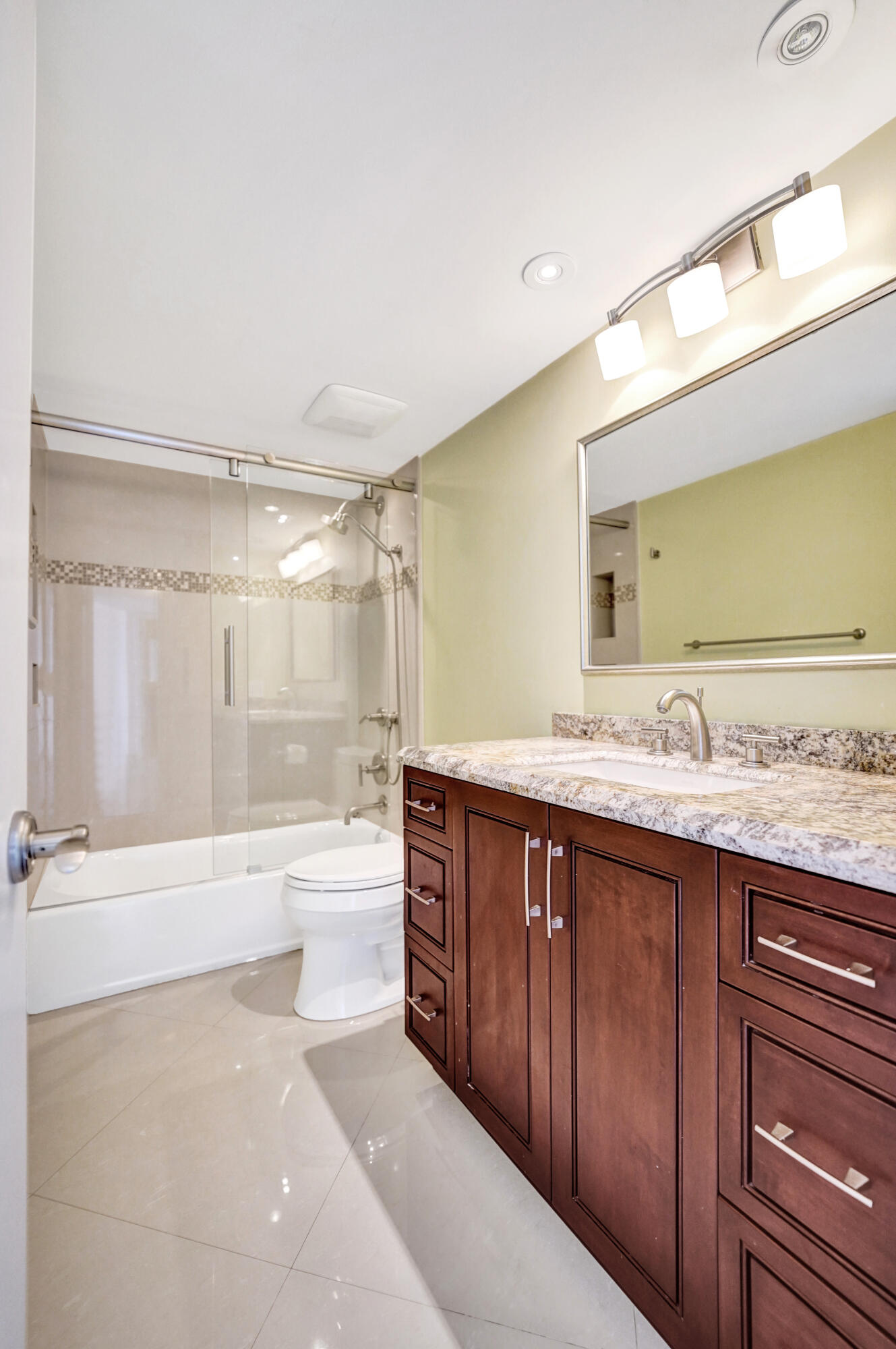 CORINTHIAN ON THE INTRACOASTAL - Residential