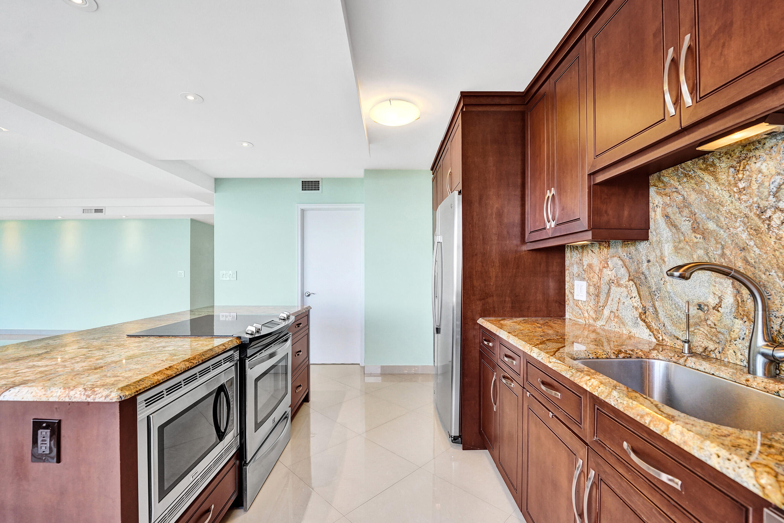 CORINTHIAN ON THE INTRACOASTAL - Residential