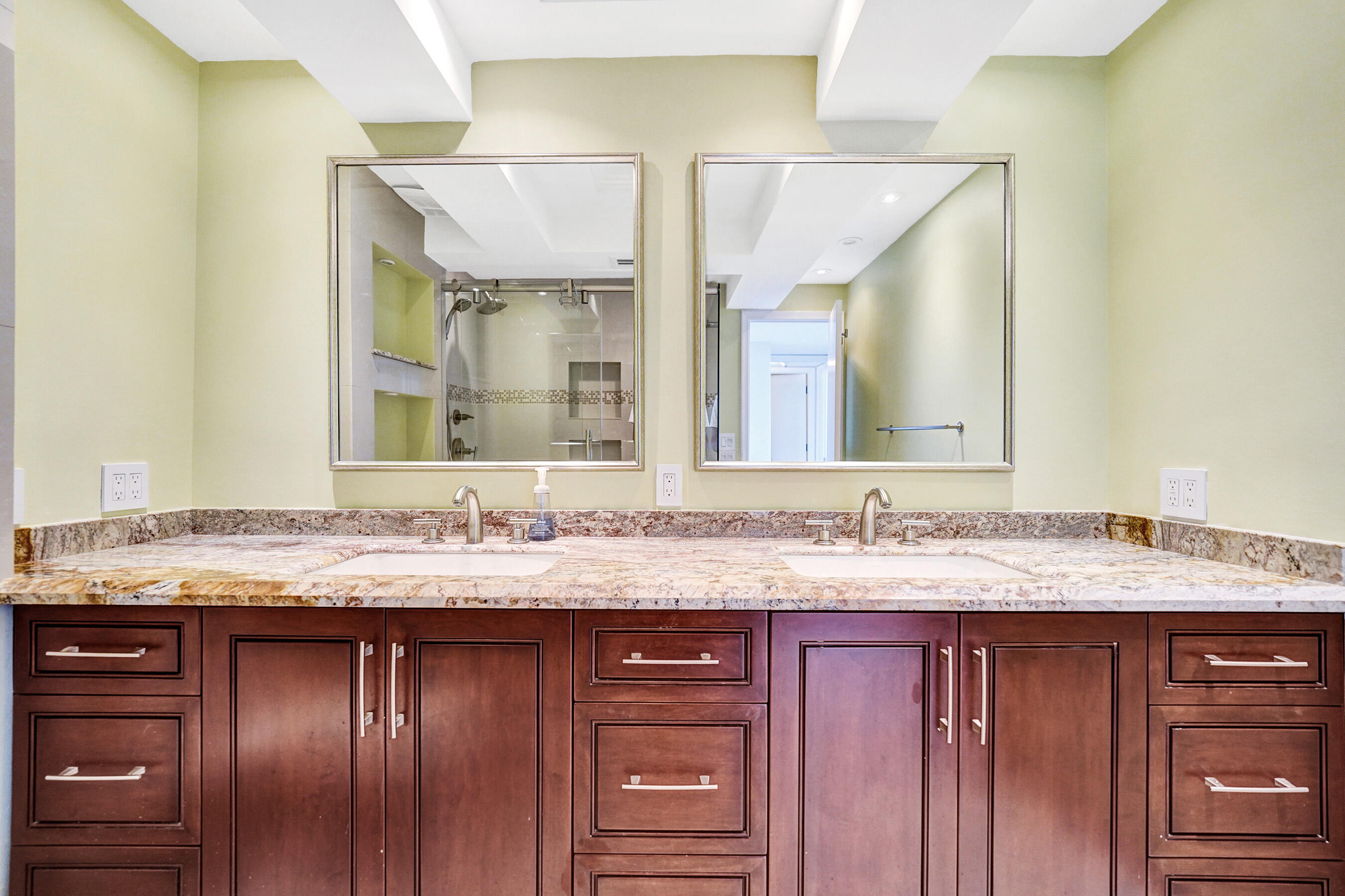 CORINTHIAN ON THE INTRACOASTAL - Residential