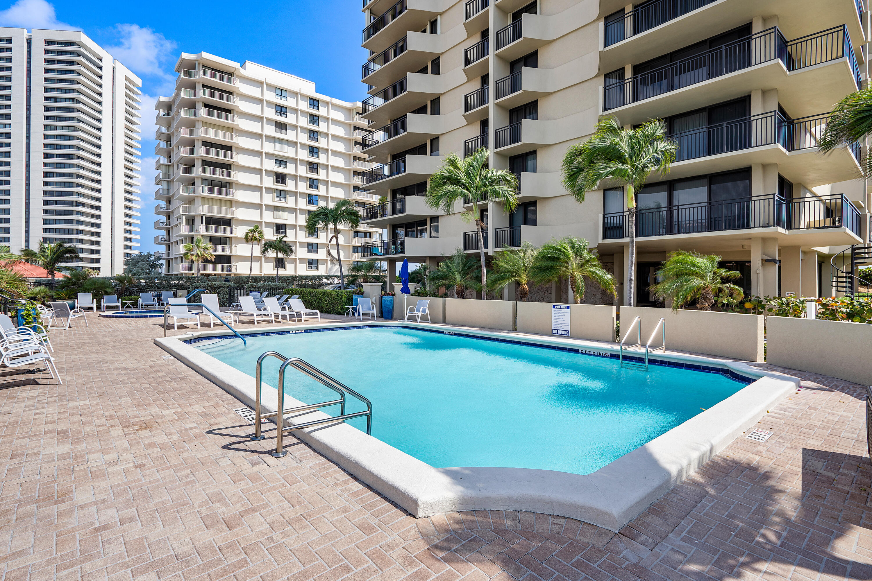 SEAGRAPE CONDO - Residential