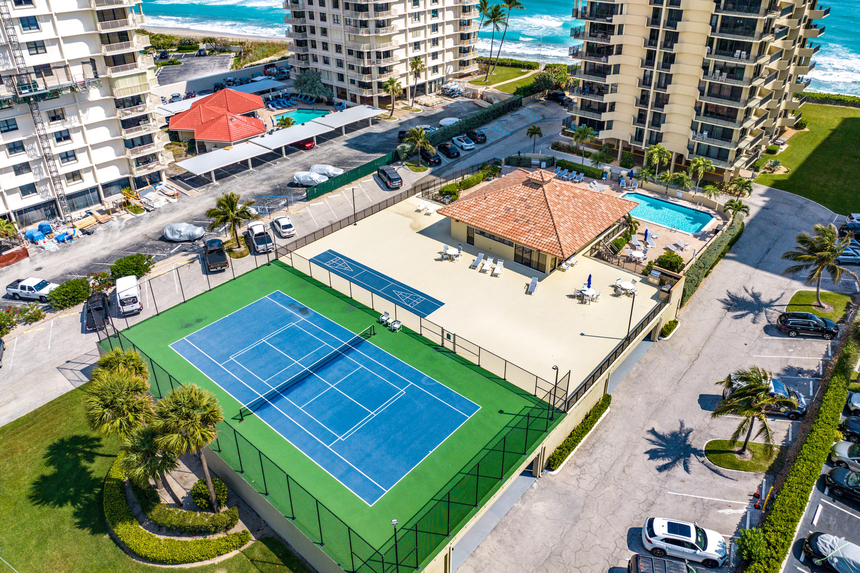 SEAGRAPE CONDO - Residential