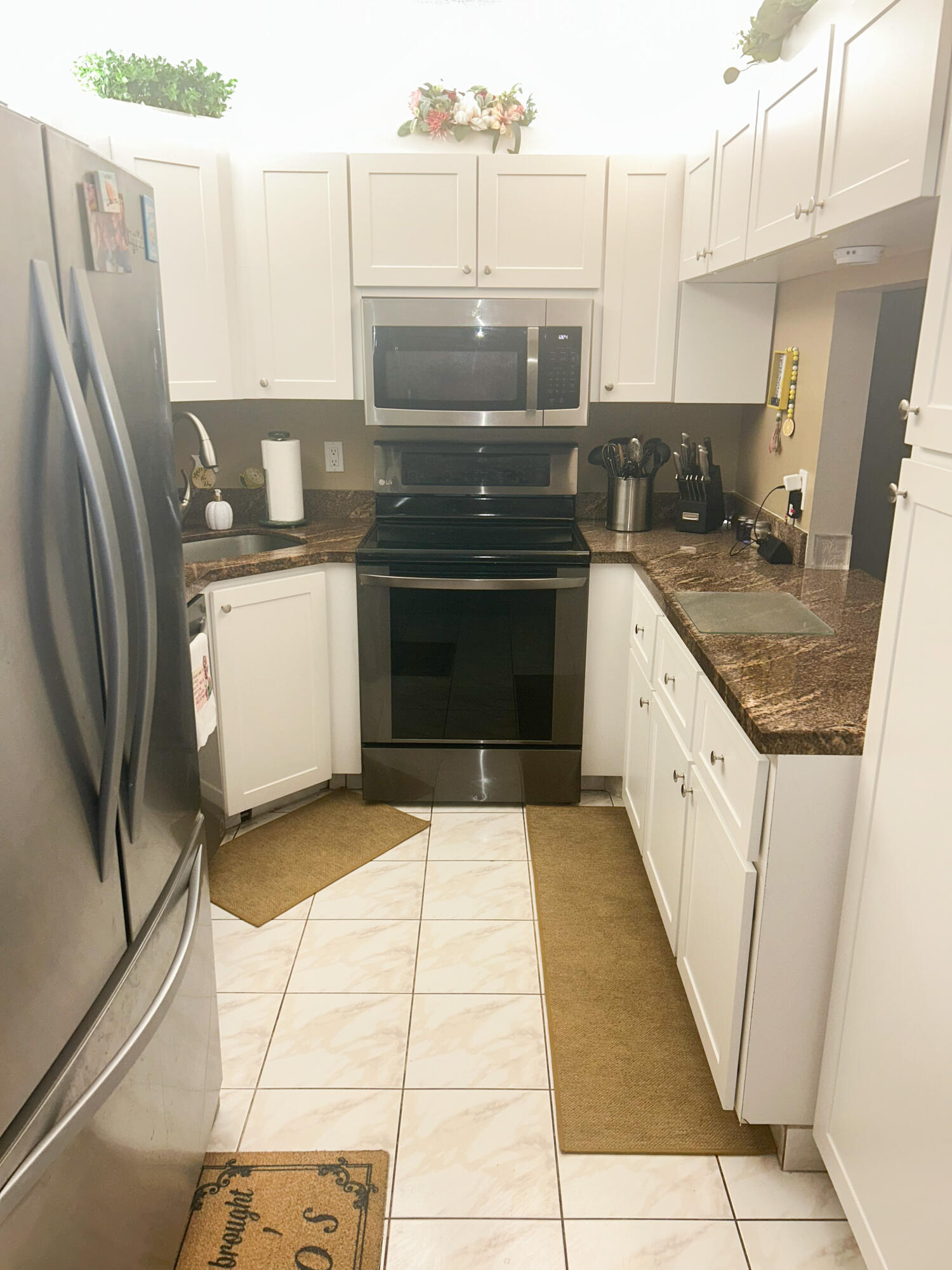 PINE RIDGE NORTH VILLAGE IV CONDO - Residential