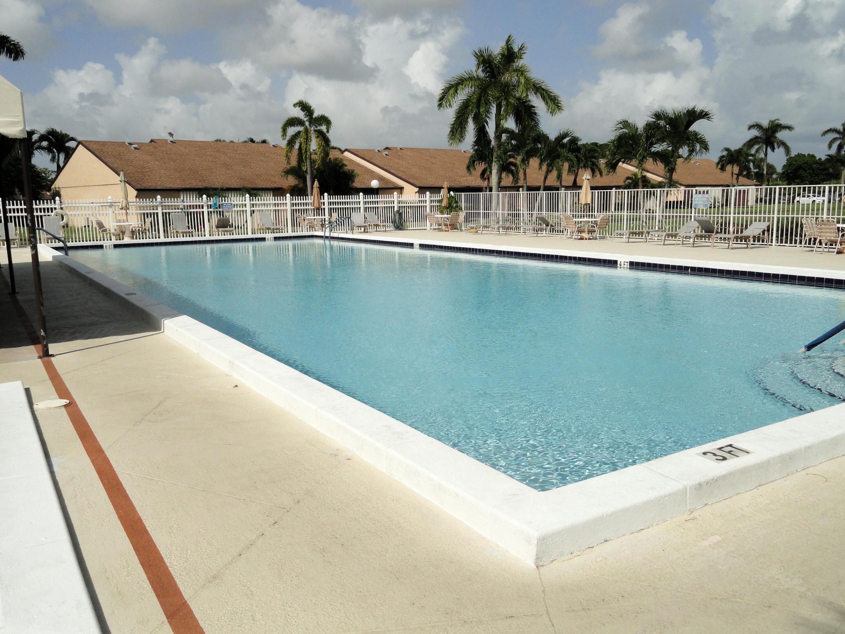 PINE RIDGE NORTH VILLAGE IV CONDO - Residential