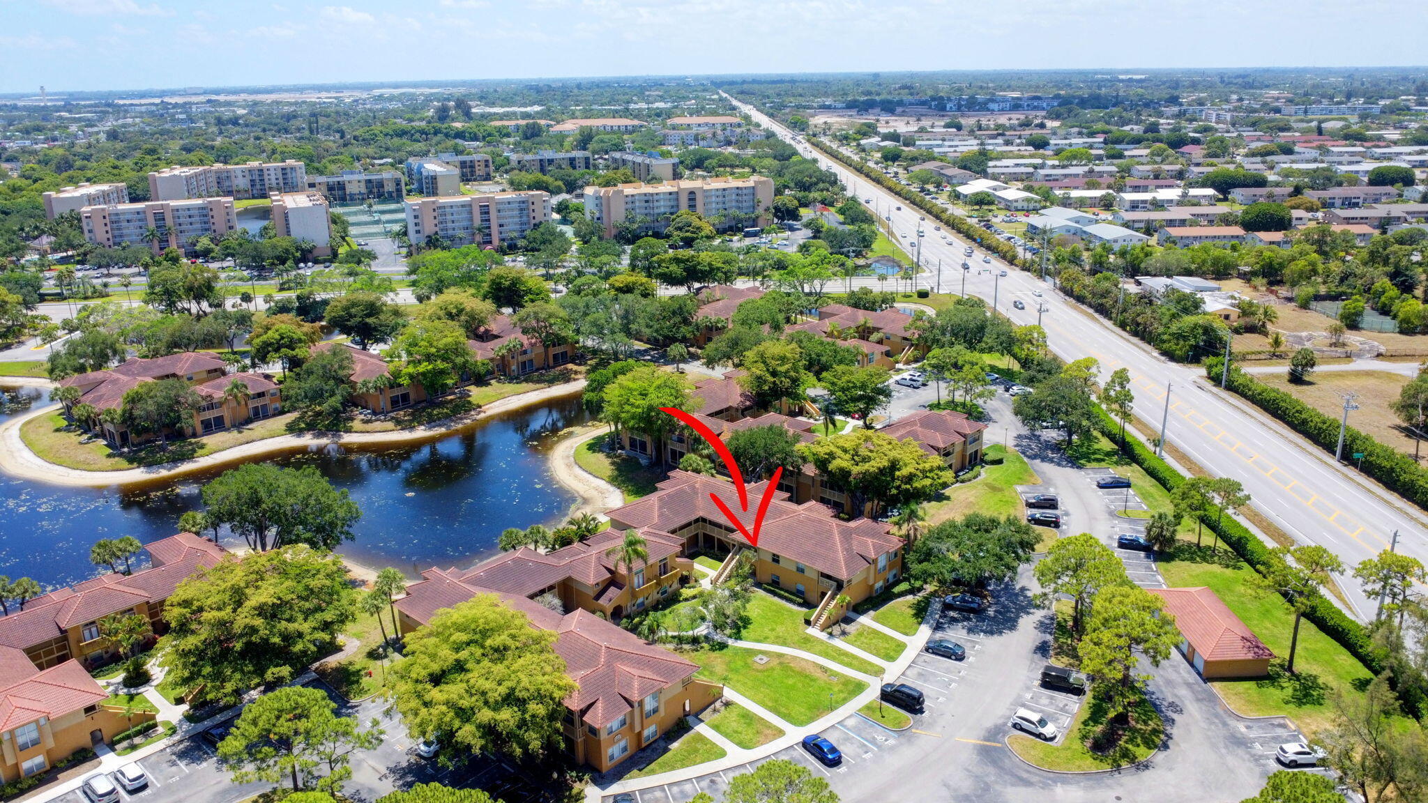 PALM LAKE CONDOMINIUM - Residential