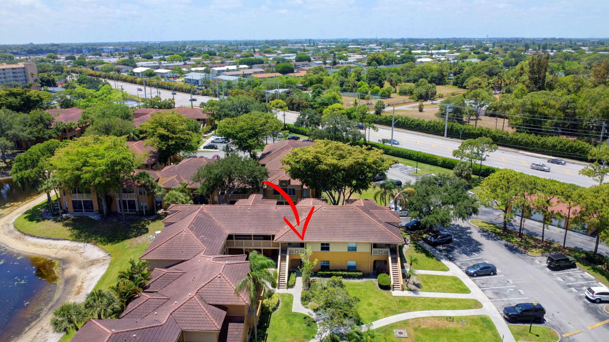 PALM LAKE CONDOMINIUM - Residential