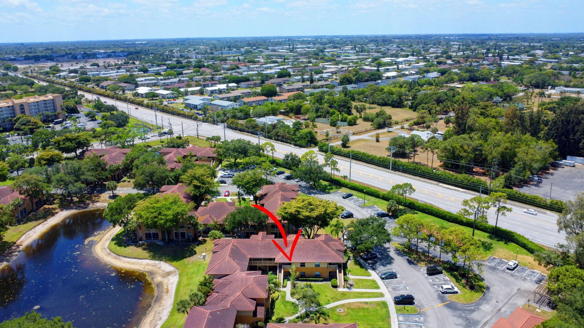 PALM LAKE CONDOMINIUM - Residential