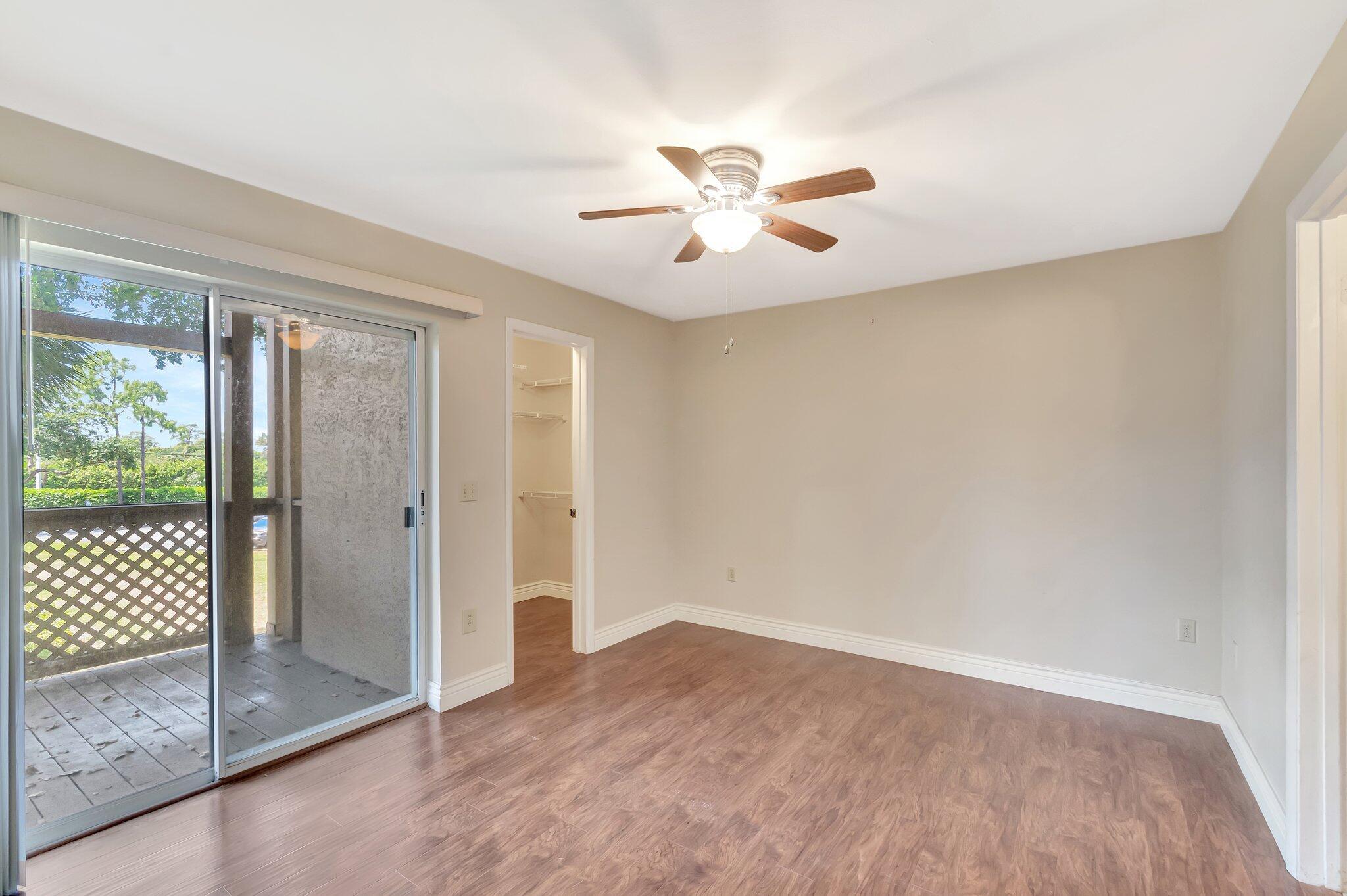 PALM LAKE CONDOMINIUM - Residential