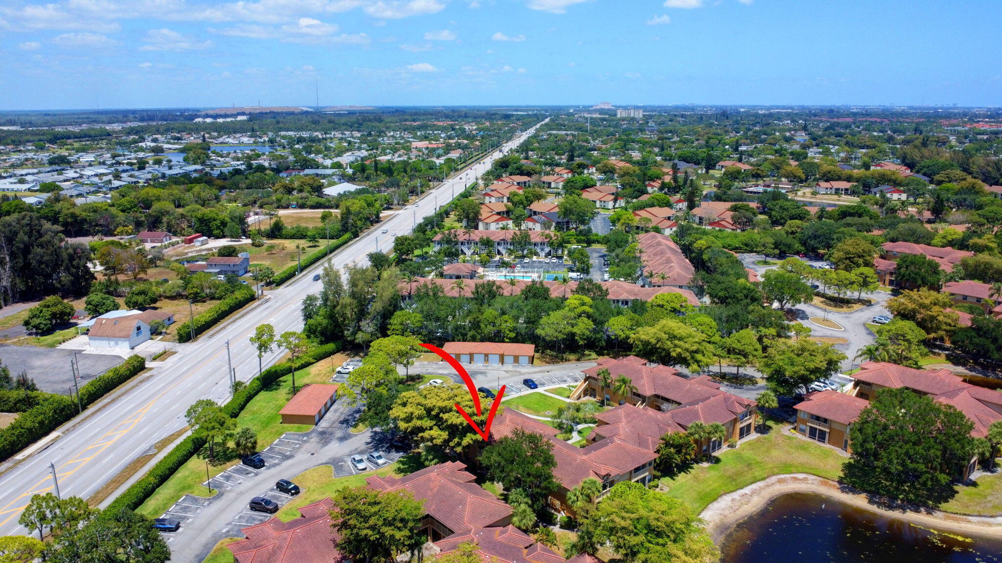 PALM LAKE CONDOMINIUM - Residential