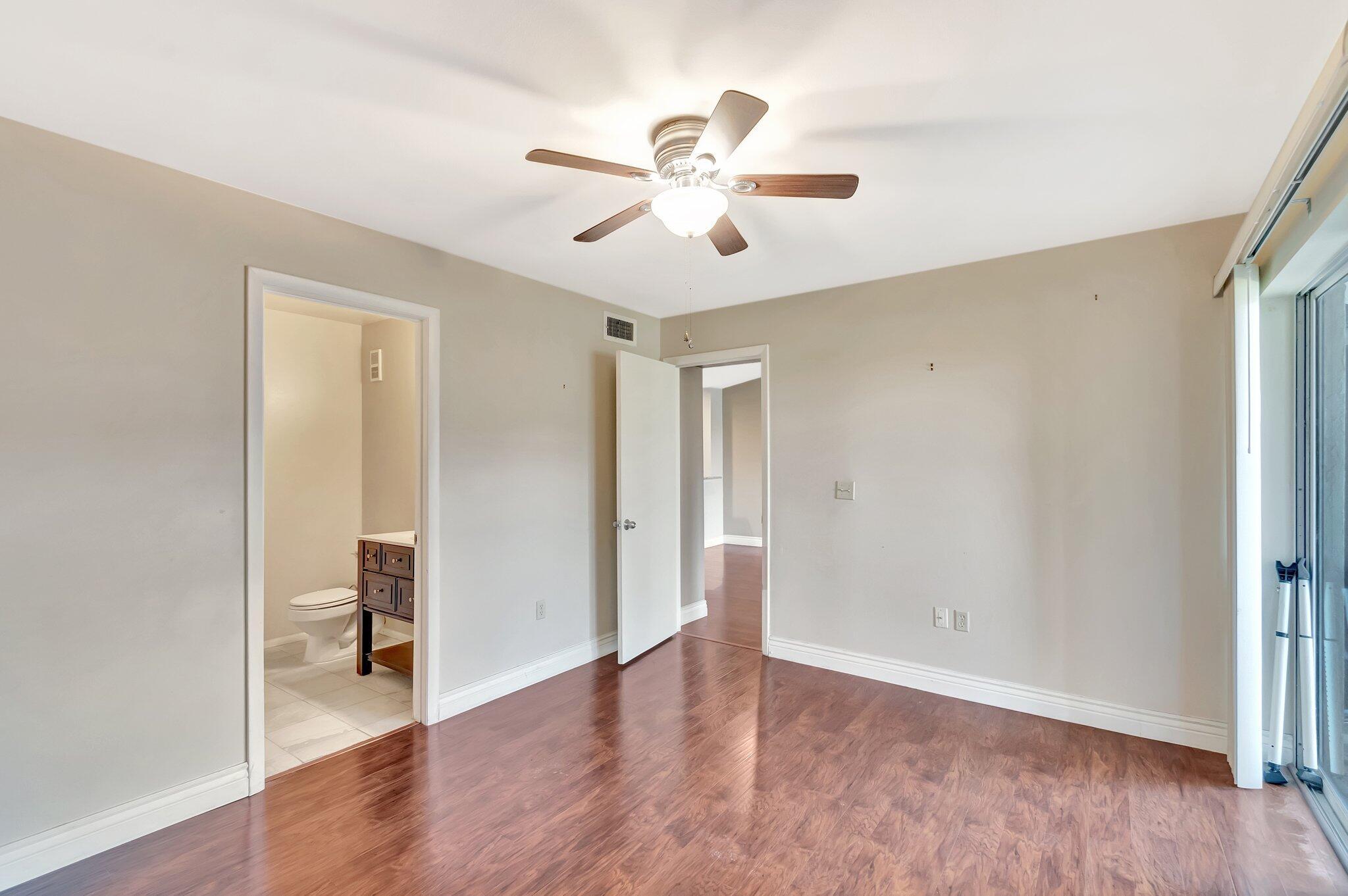 PALM LAKE CONDOMINIUM - Residential