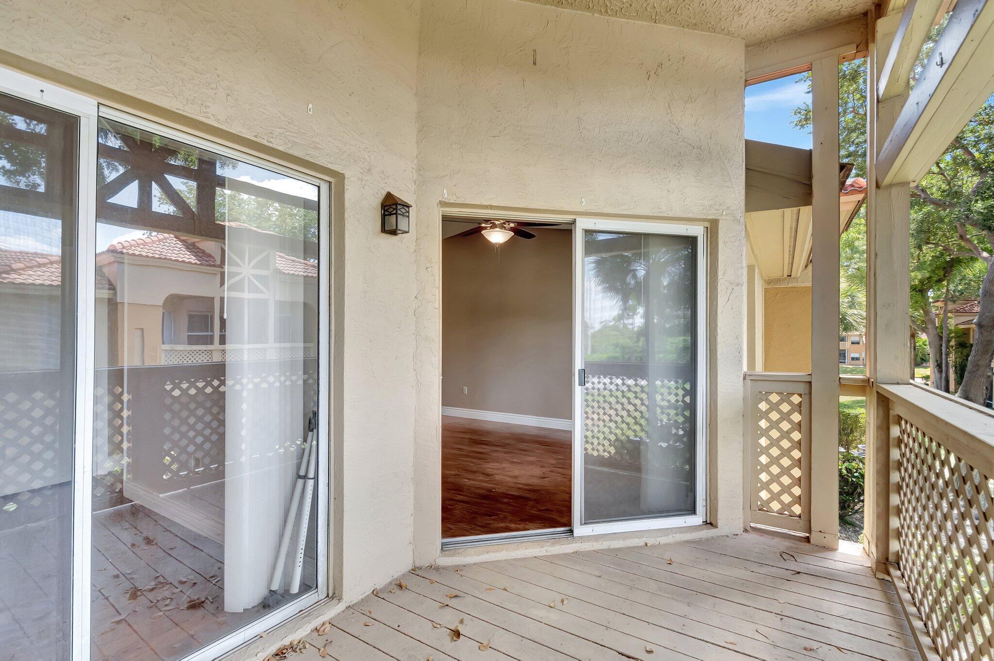 PALM LAKE CONDOMINIUM - Residential