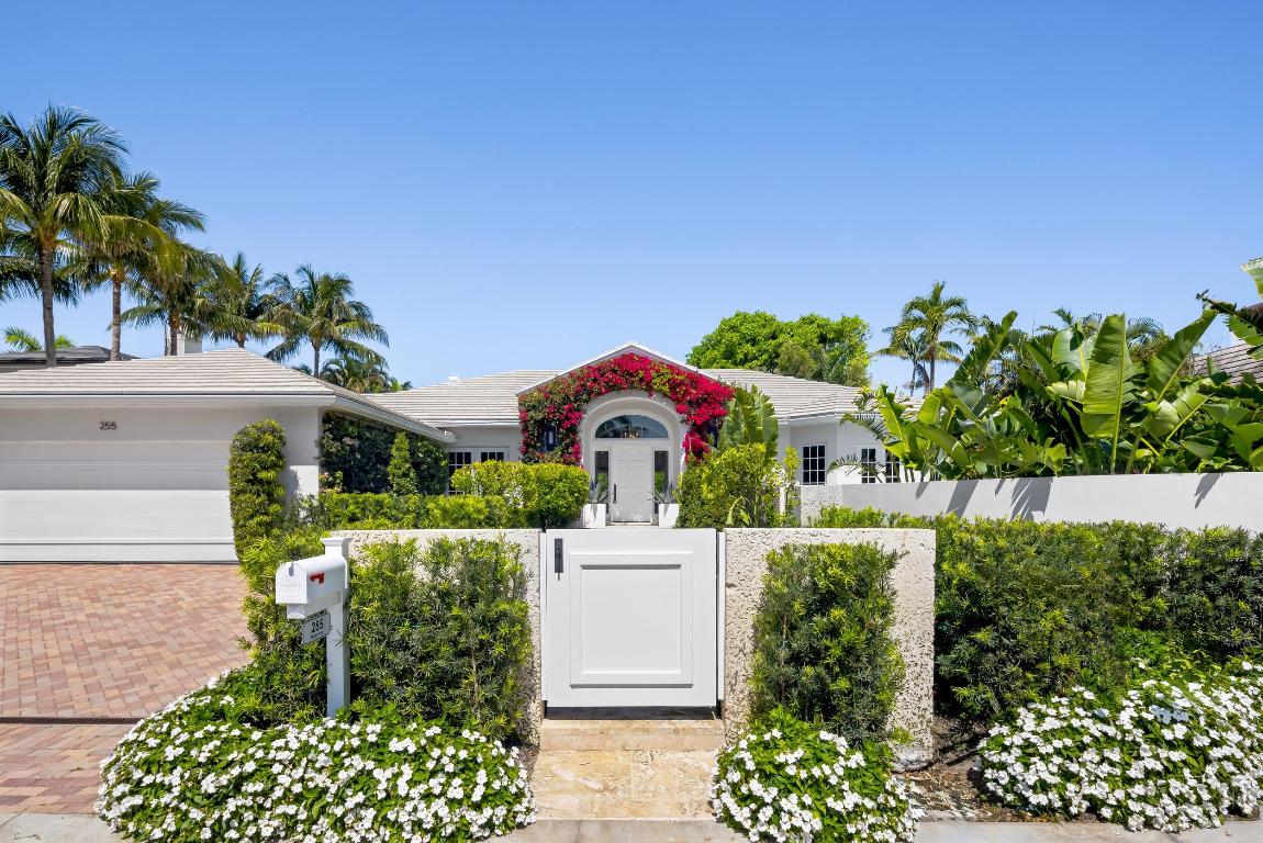 Ideally located close to Town & The Breakers Hotel - mid-island or ''mid-beach''.  255 Ridgeview Drive affords easy direct beach access at the east end of the street & direct Bike Trail access at the west end of the street.  Beautifully updated & maintained 1-story 2004 home with 4BR + den/office. Lovely foyer entry opens to a graciously proportioned great room with a volume ceiling. Top of the line finishes & fixtures throughout.  Plush landscaping, private pool, & built-in BBQ with outdoor dining make this home a true Palm Beach oasis!