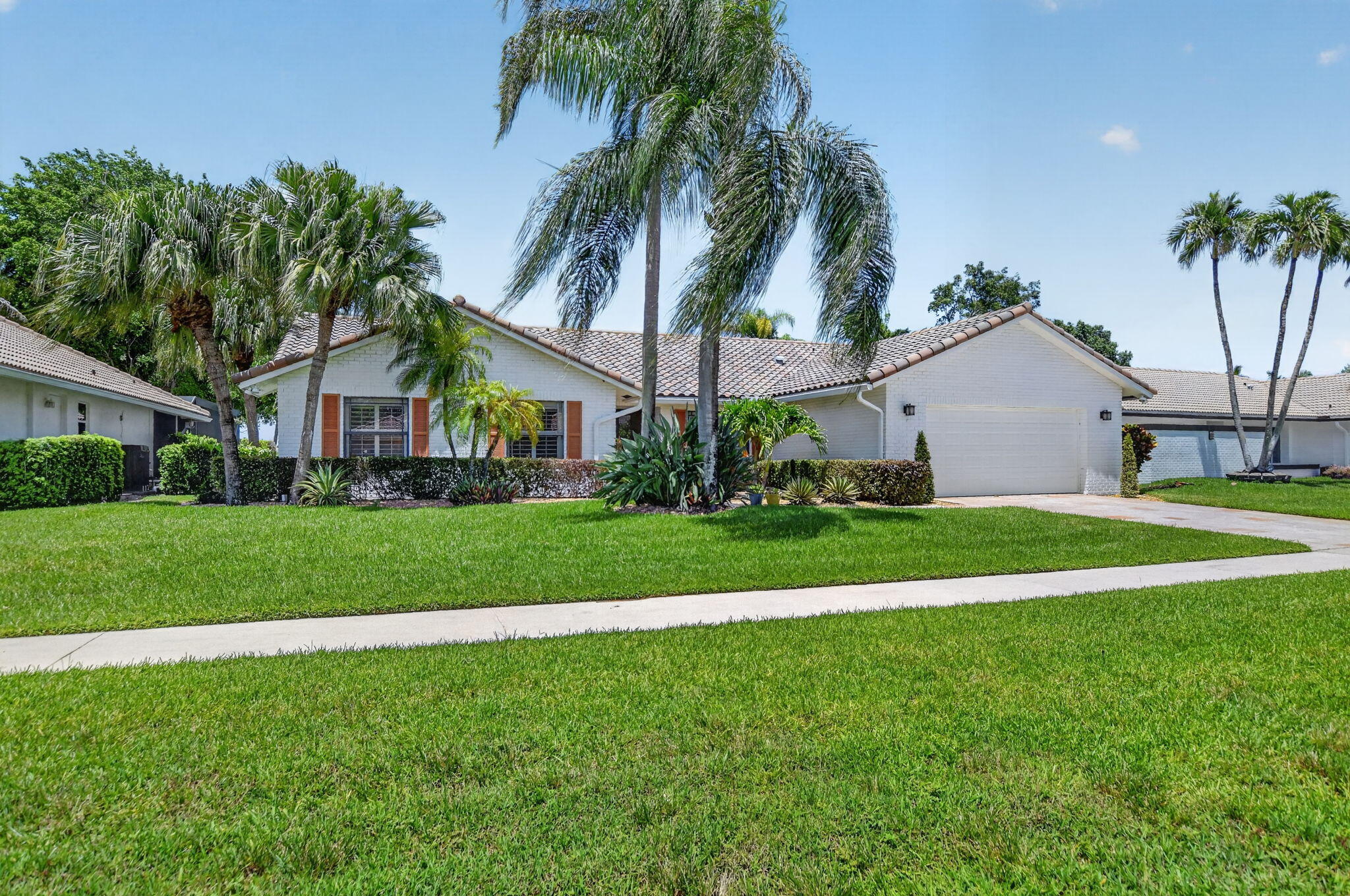 BOCA GREENS 2 - Residential
