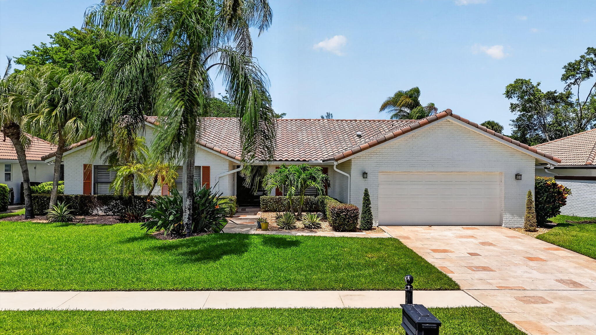 BOCA GREENS 2 - Residential