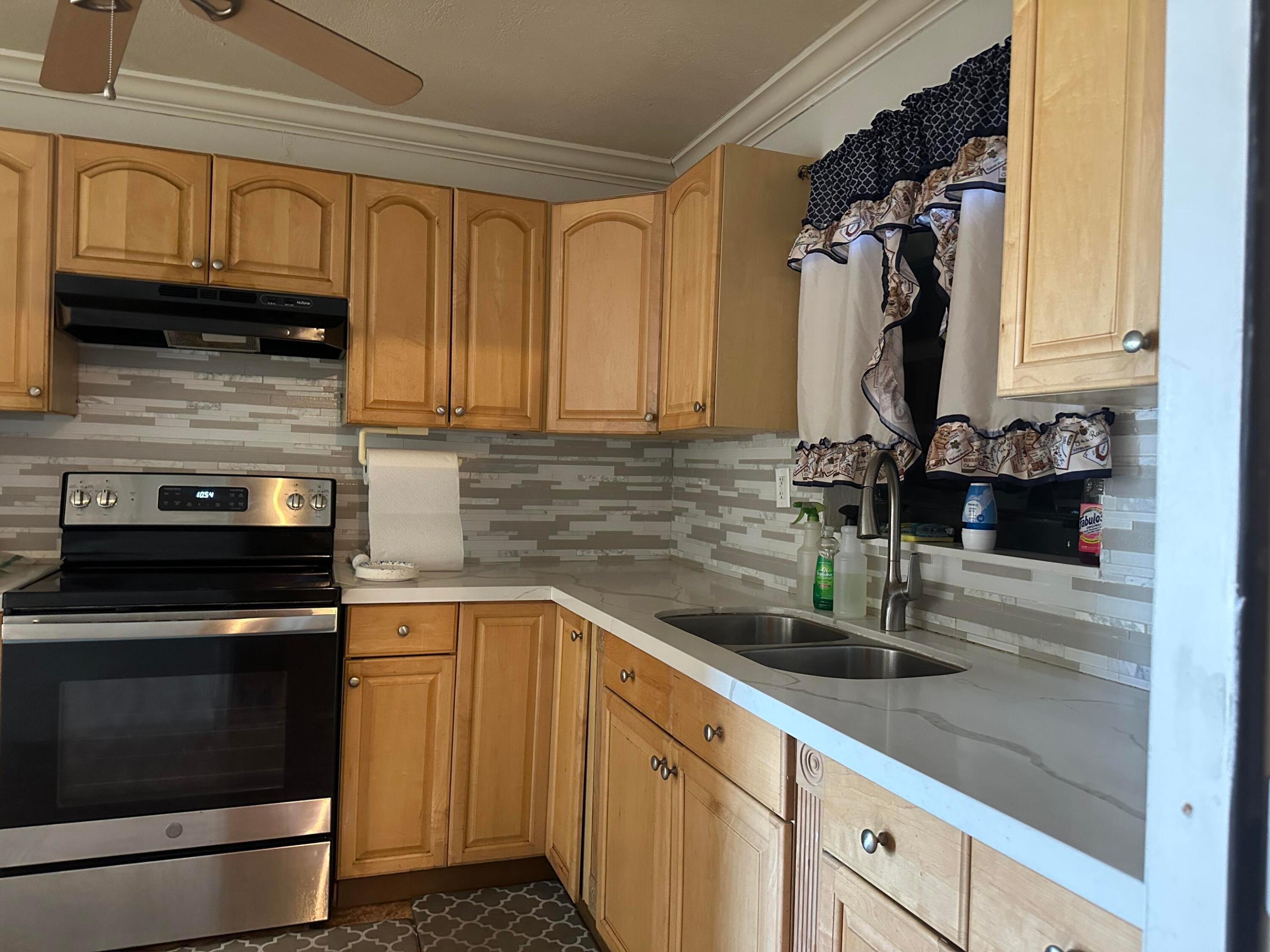 GREEN RANCH HOMES REPLAT - Residential