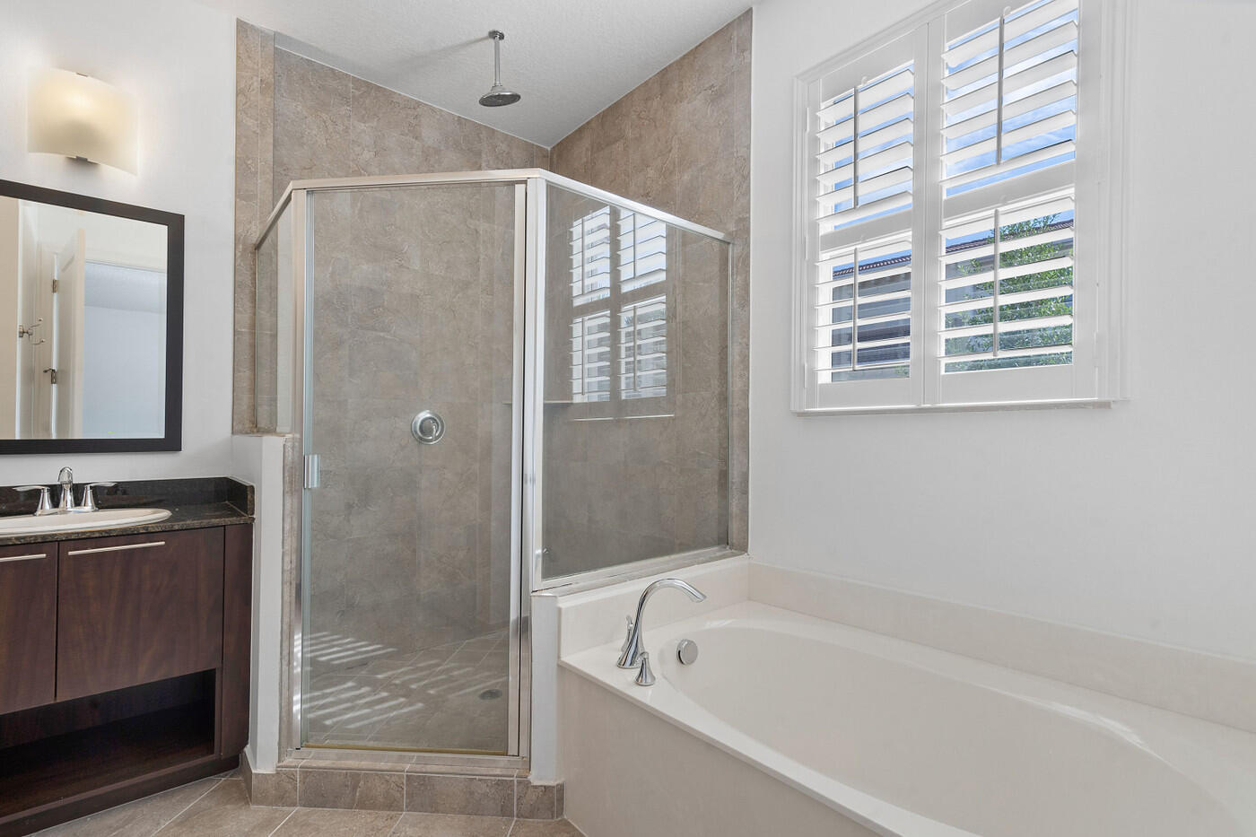 BLUE LAKE TOWNHOMES - Residential Lease