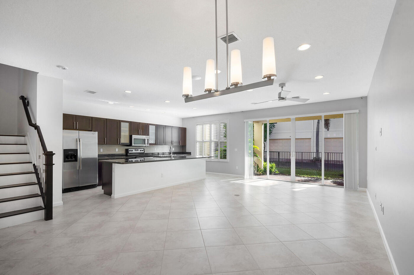 BLUE LAKE TOWNHOMES - Residential Lease