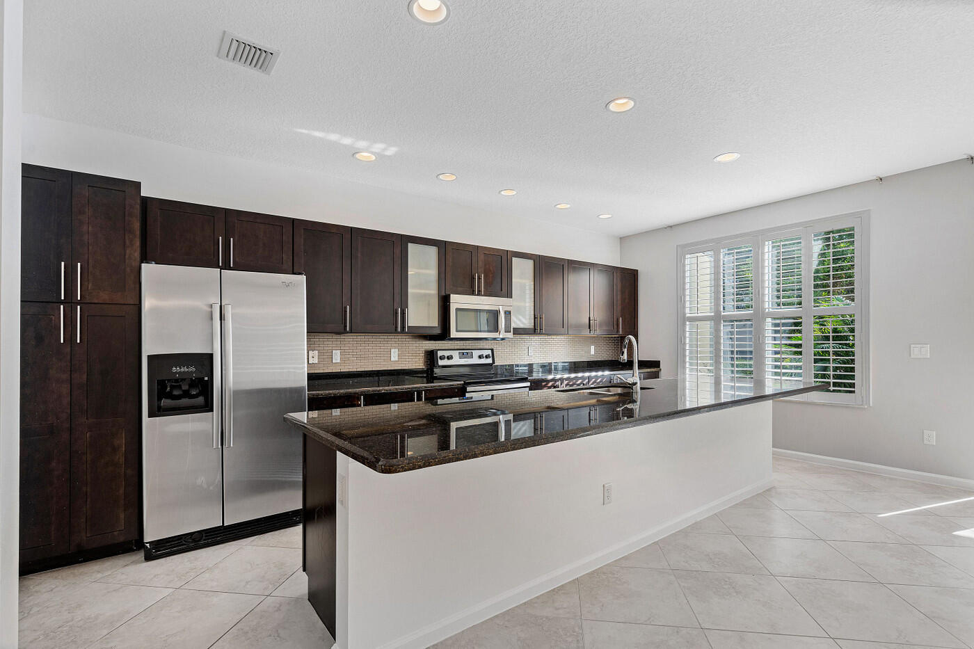 BLUE LAKE TOWNHOMES - Residential Lease
