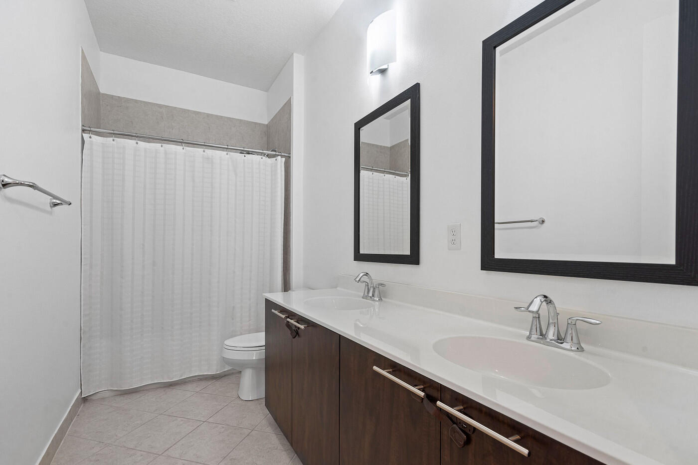 BLUE LAKE TOWNHOMES - Residential Lease