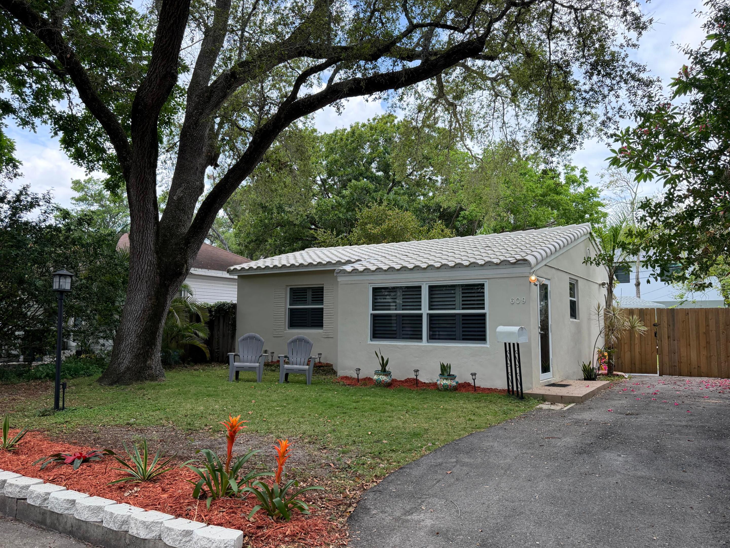 MRS ELVA A TRUAX - Residential Lease