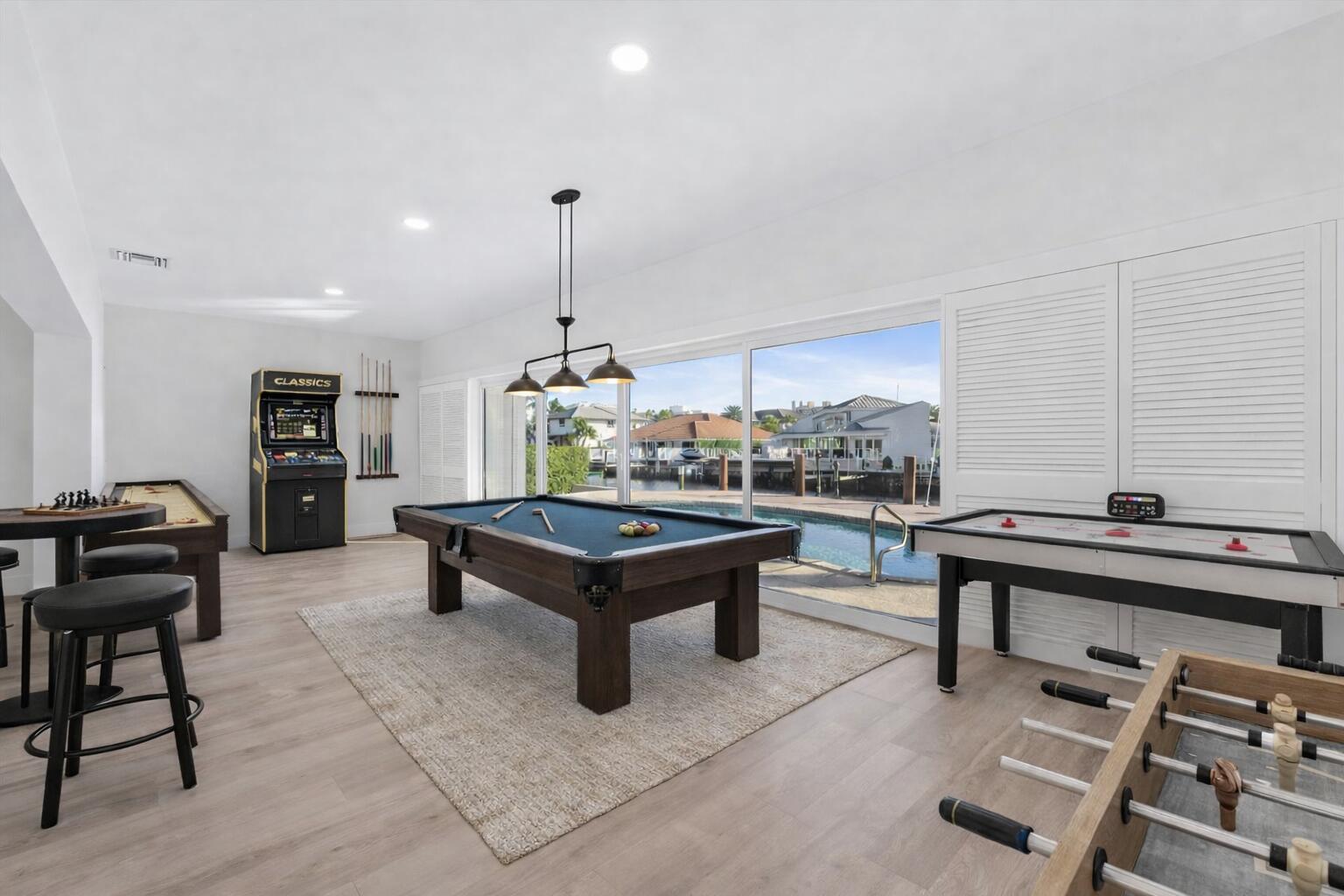 TROPIC ISLE 4TH SEC - Residential