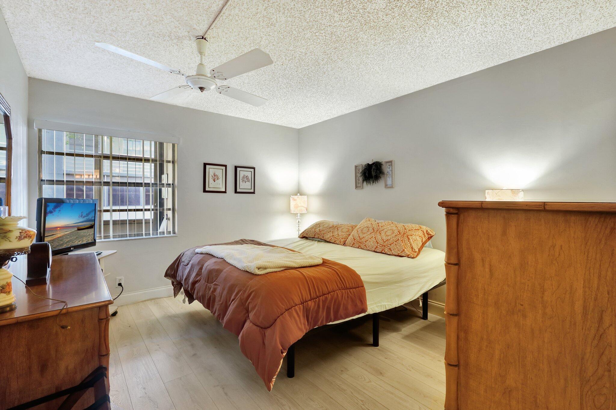 KINGS POINT - Residential Lease