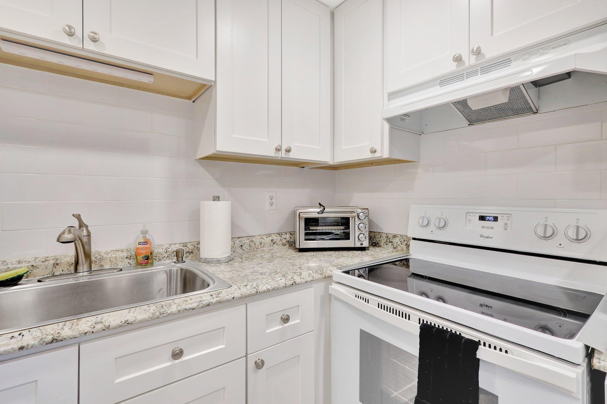 KINGS POINT - Residential Lease
