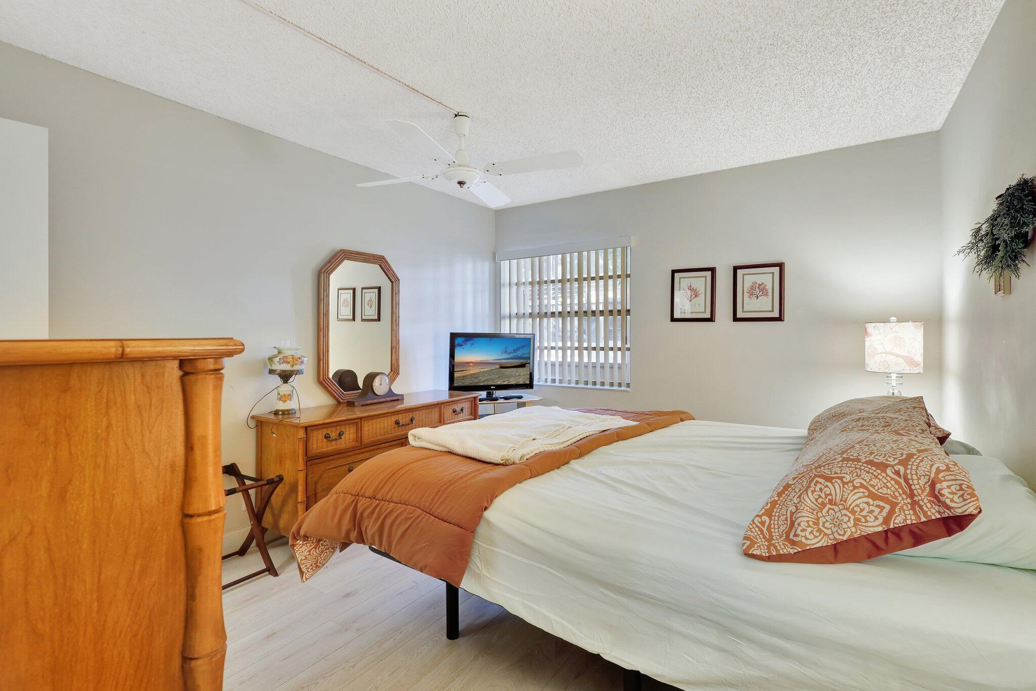 KINGS POINT - Residential Lease