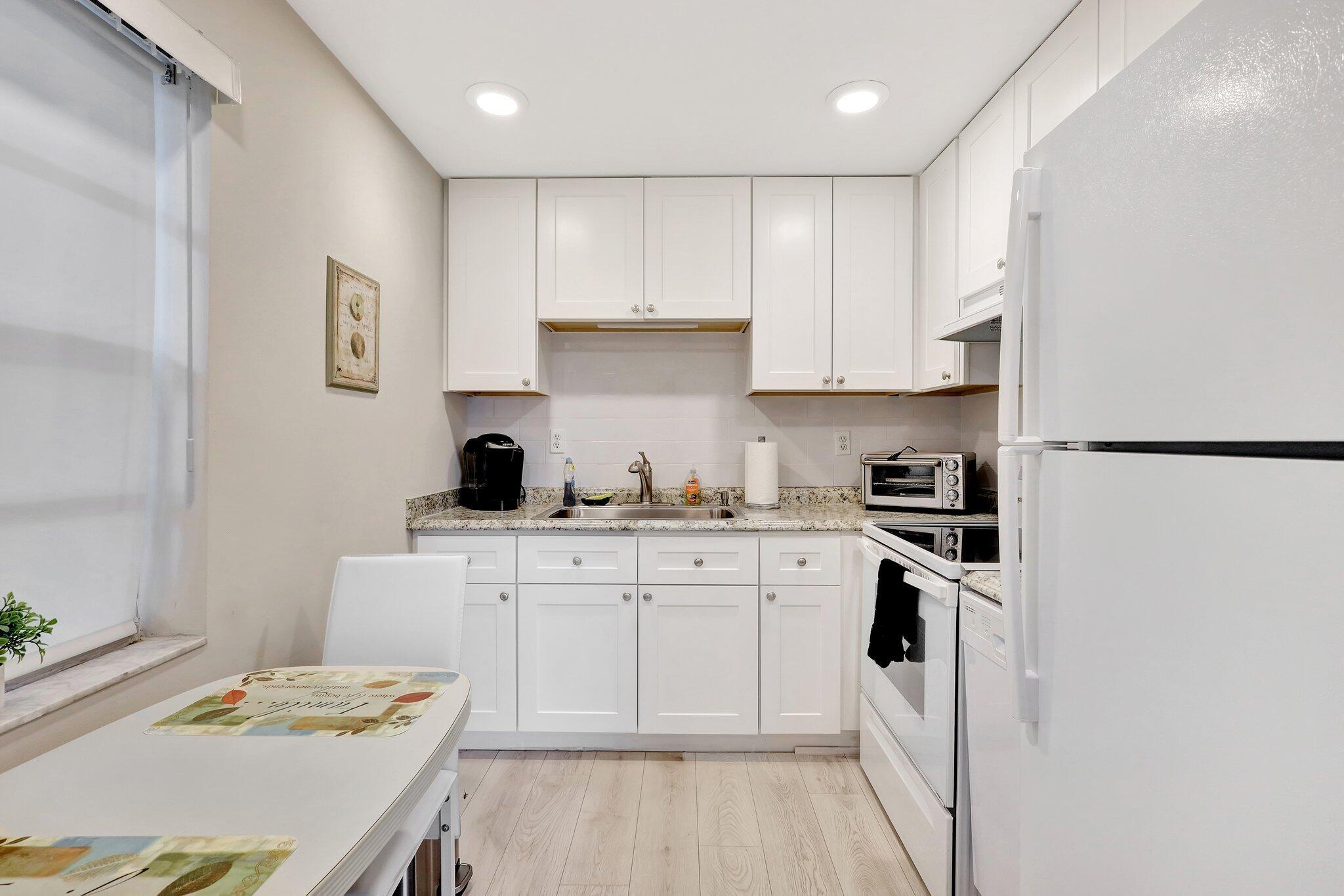 KINGS POINT - Residential Lease