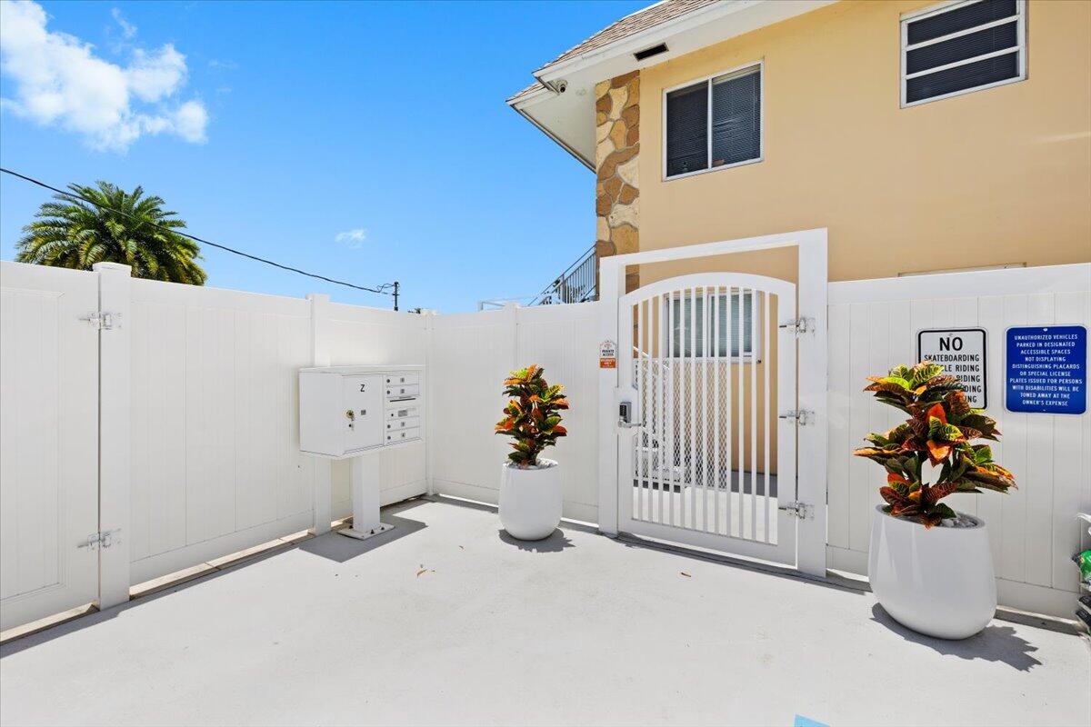 BUFFALO HEIGHTS - Residential Lease