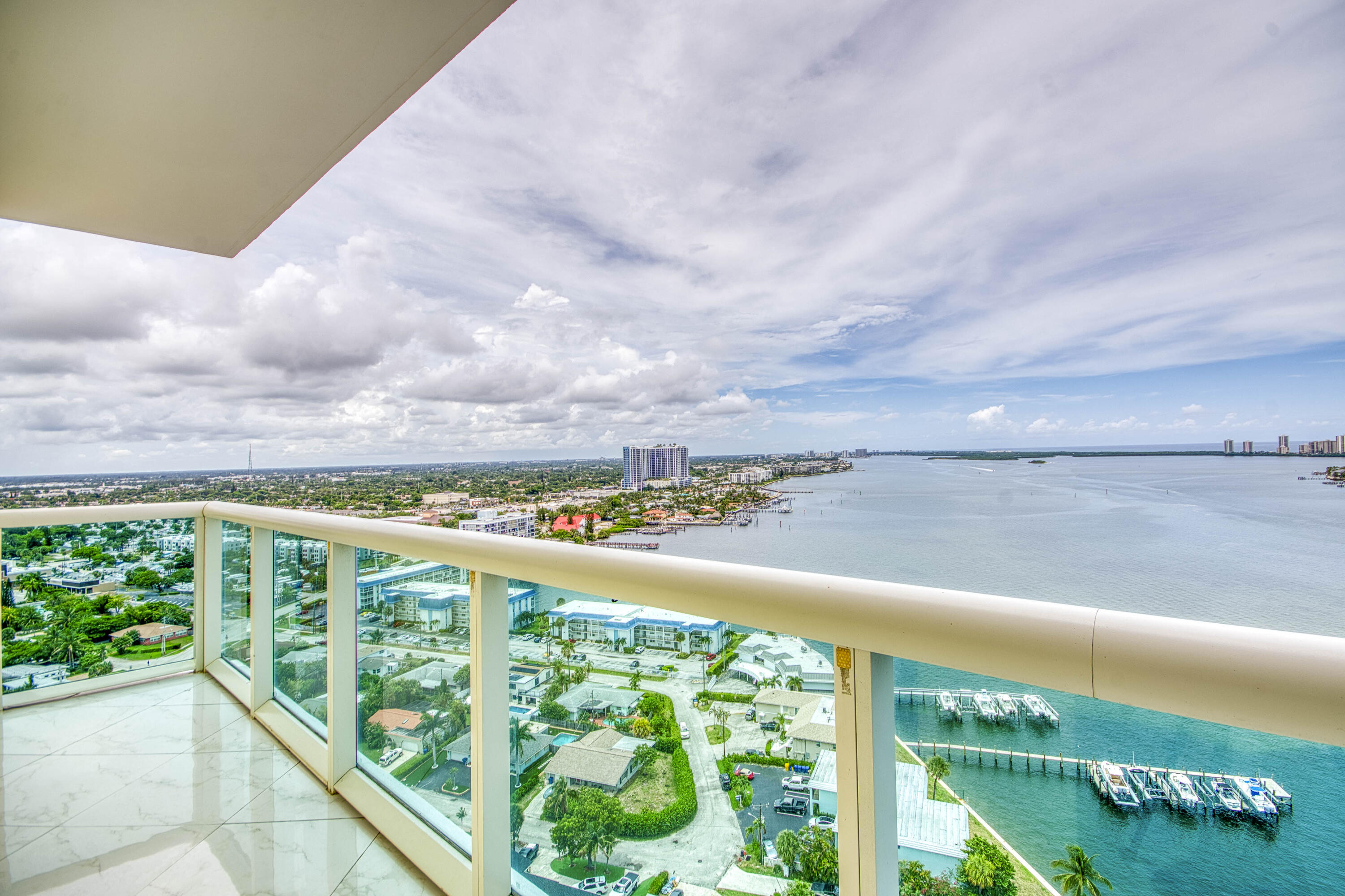 Marina Grande - Residential Lease