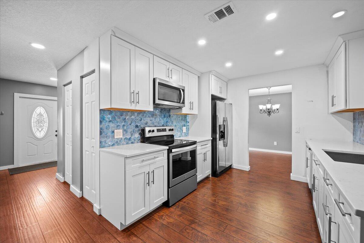 PALM BEACH NATL GOLF AND COUNTRY CLUB ESTATES 2 - Residential