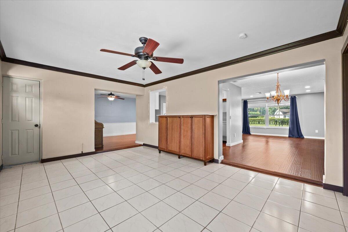 PALM BEACH NATL GOLF AND COUNTRY CLUB ESTATES 2 - Residential