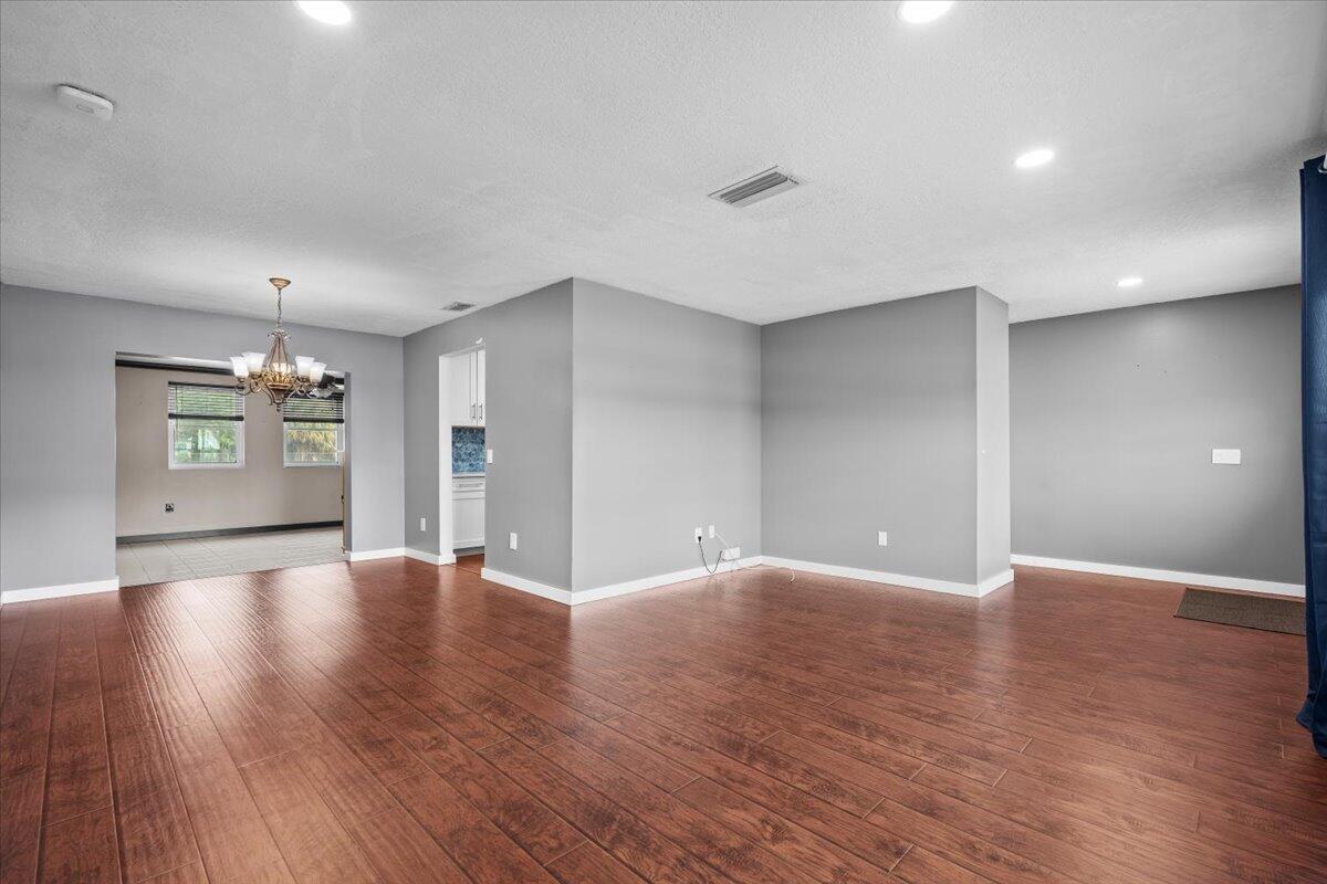 PALM BEACH NATL GOLF AND COUNTRY CLUB ESTATES 2 - Residential