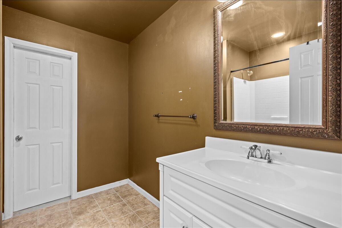 PALM BEACH NATL GOLF AND COUNTRY CLUB ESTATES 2 - Residential
