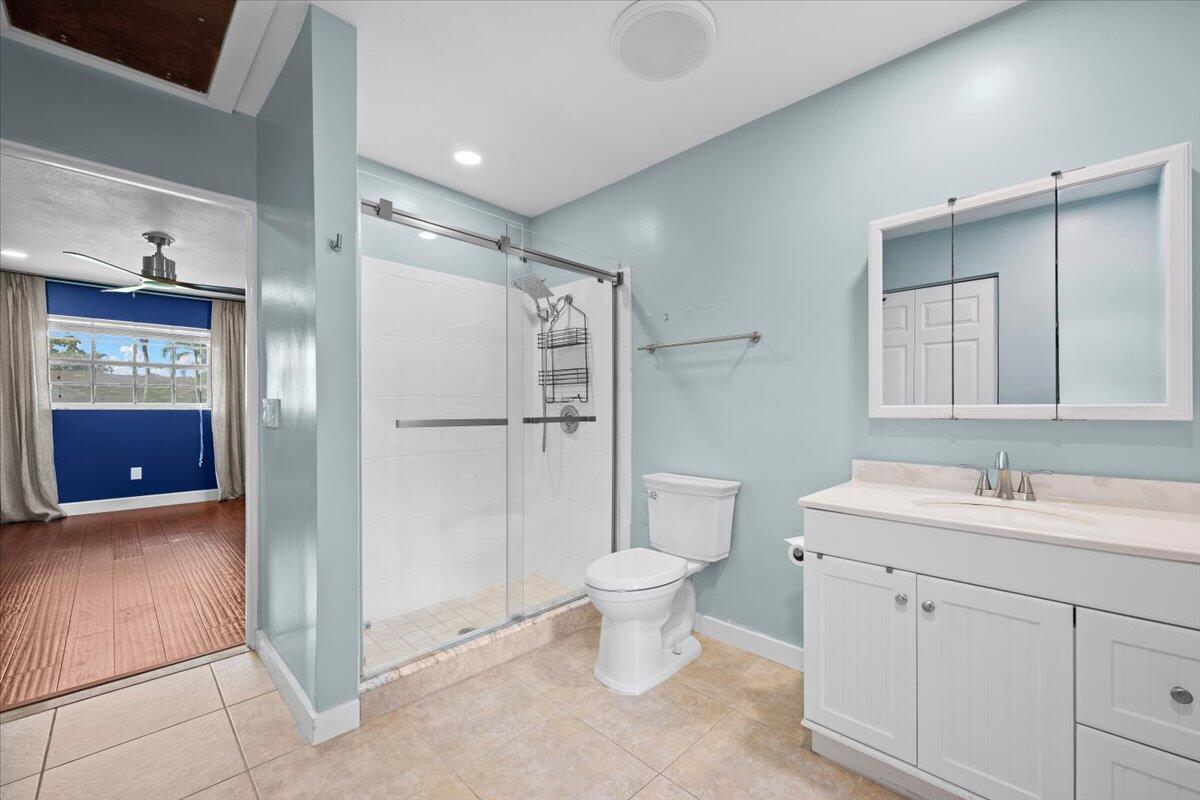 PALM BEACH NATL GOLF AND COUNTRY CLUB ESTATES 2 - Residential