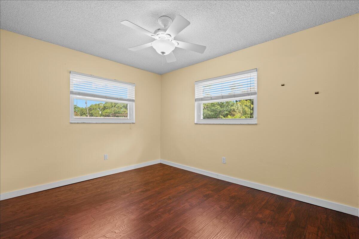 PALM BEACH NATL GOLF AND COUNTRY CLUB ESTATES 2 - Residential