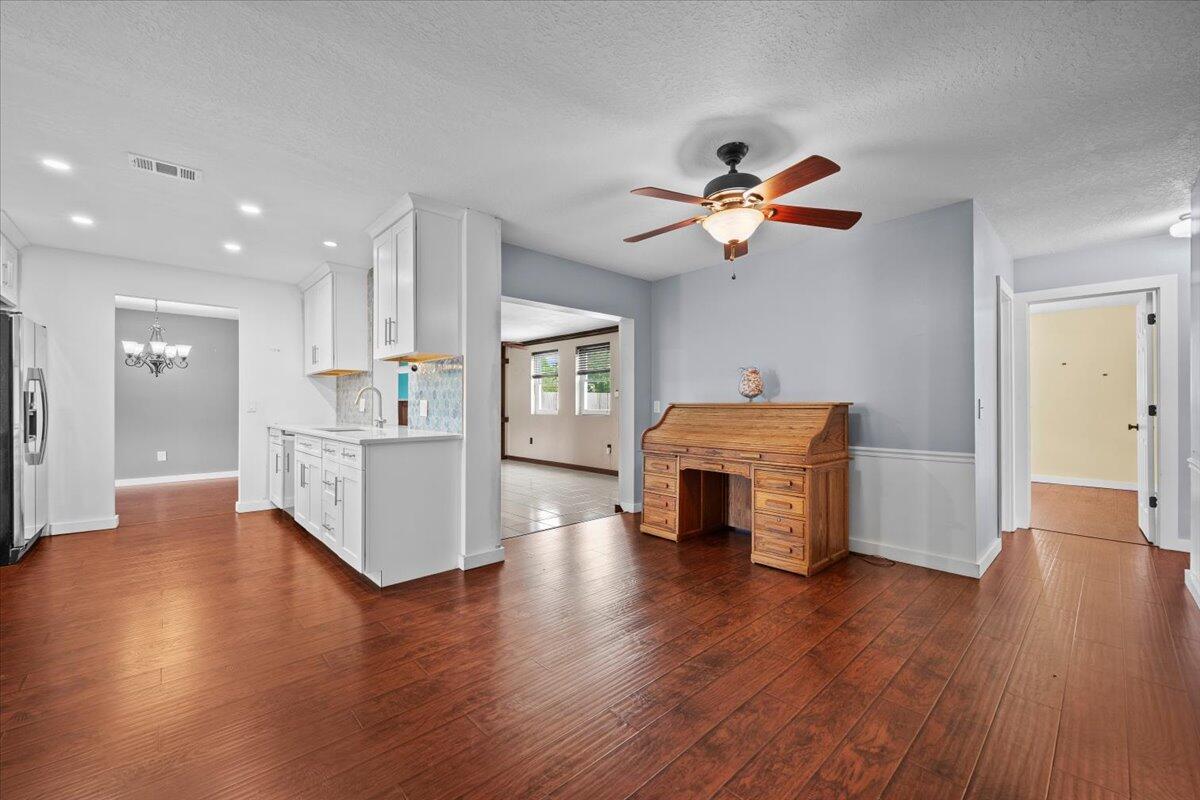 PALM BEACH NATL GOLF AND COUNTRY CLUB ESTATES 2 - Residential