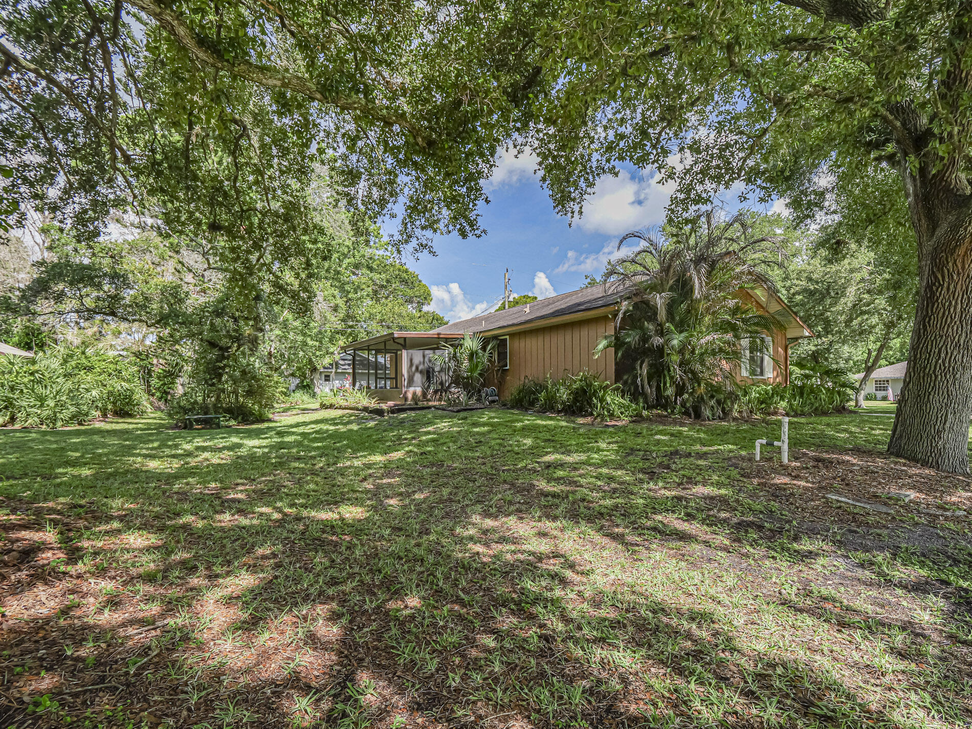 PARADISE PARK UNIT NO 2 - Residential
