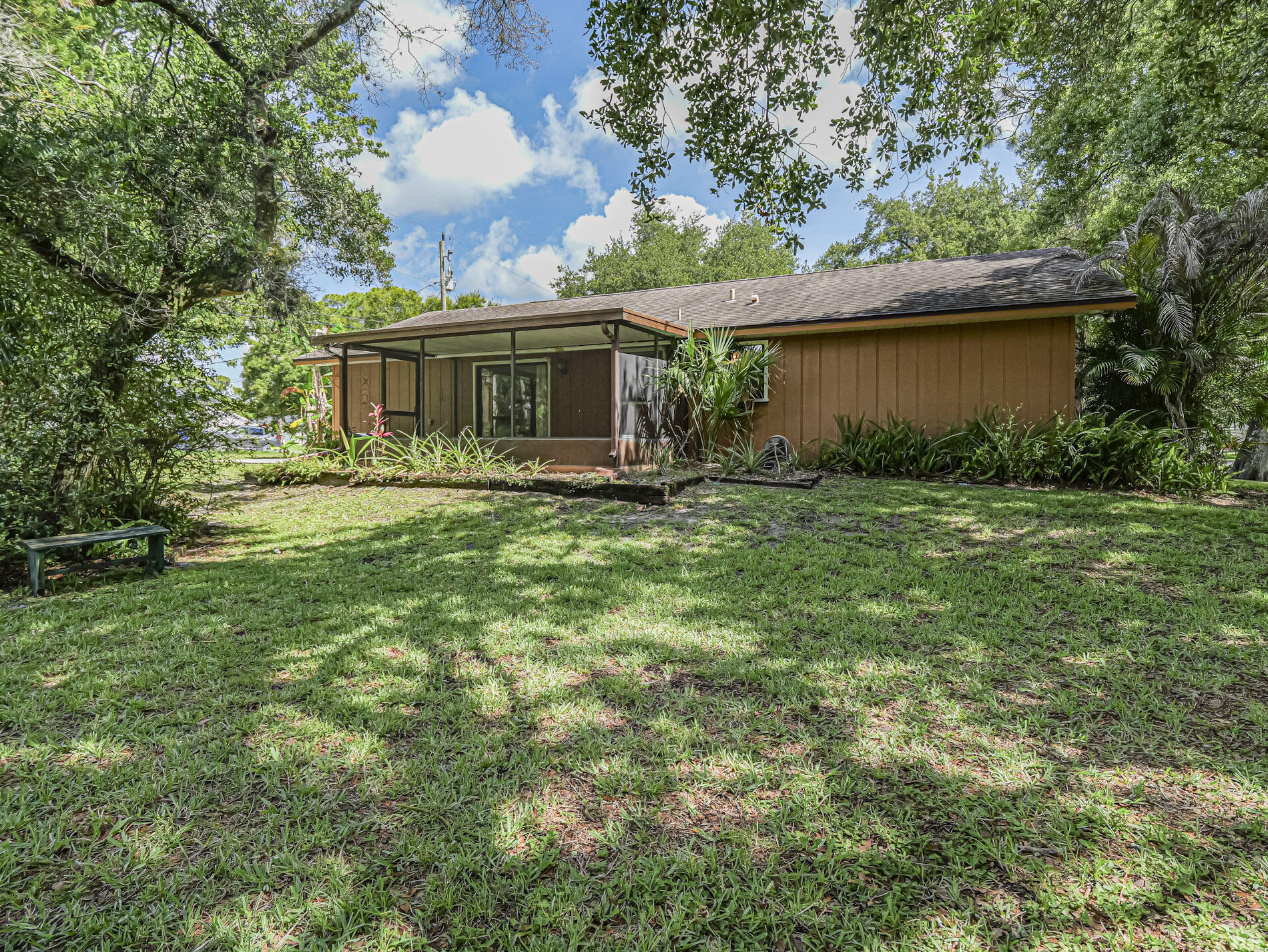 PARADISE PARK UNIT NO 2 - Residential