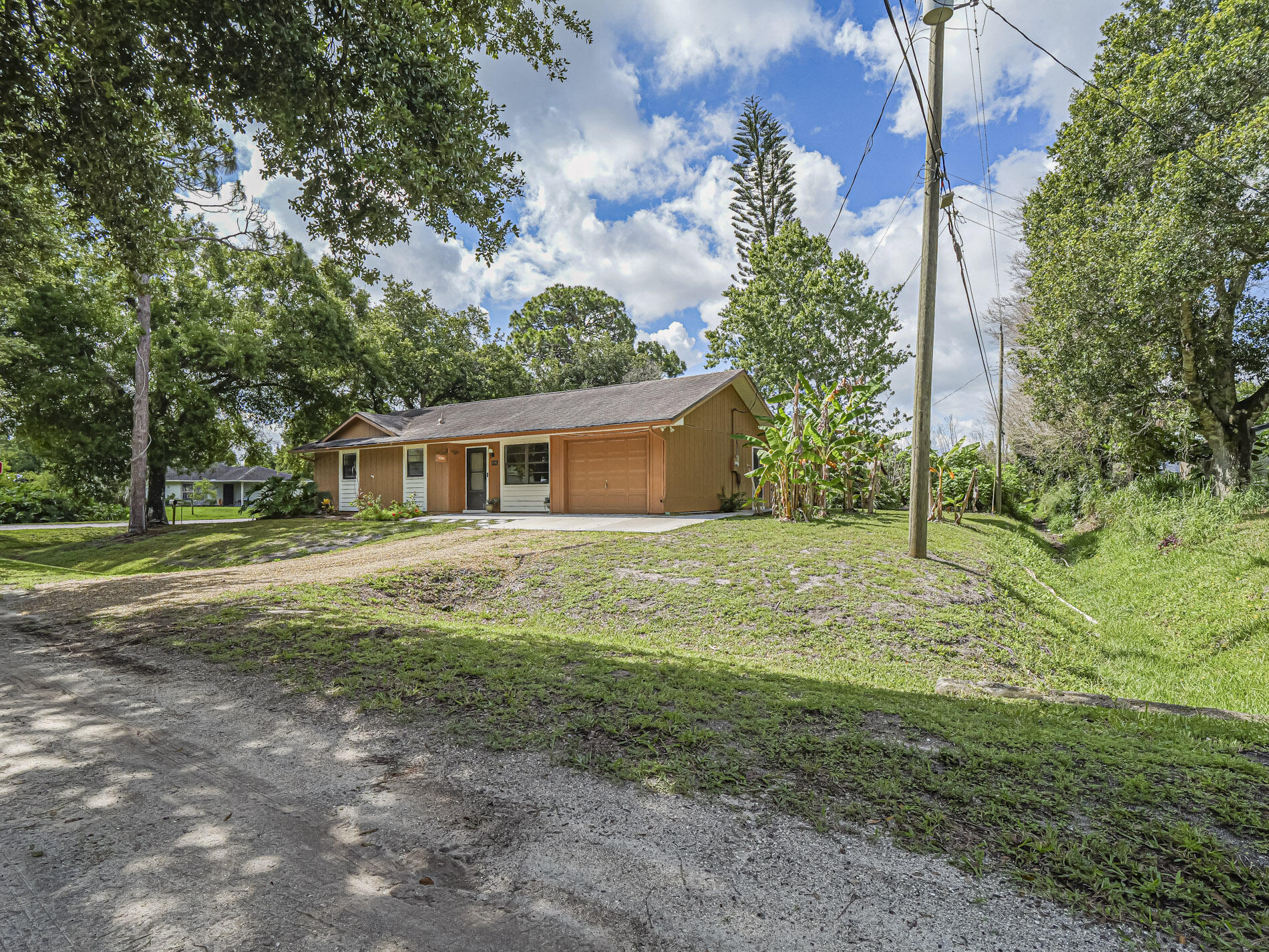PARADISE PARK UNIT NO 2 - Residential